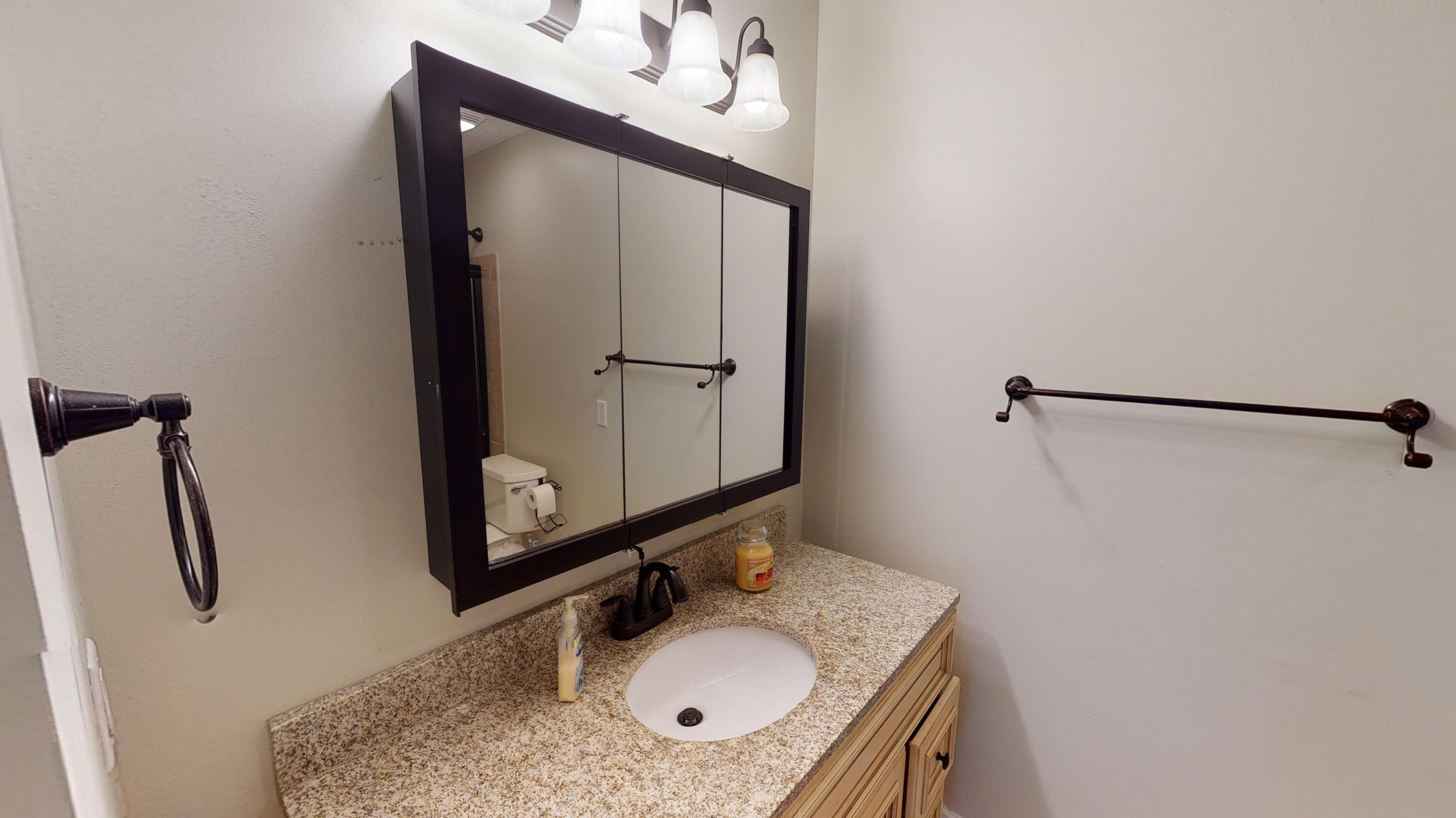 ASHLAND MANOR - Residential