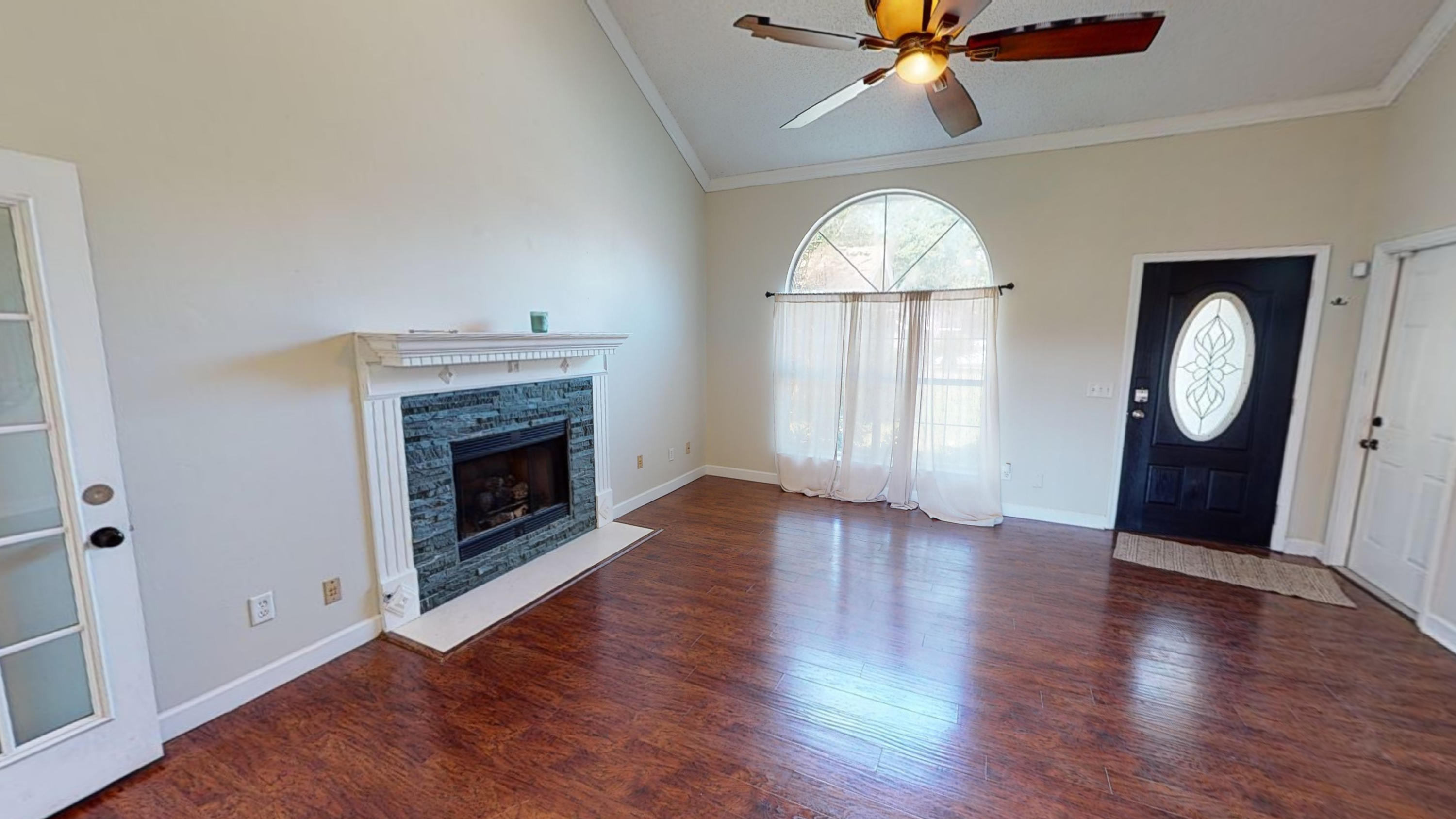 ASHLAND MANOR - Residential