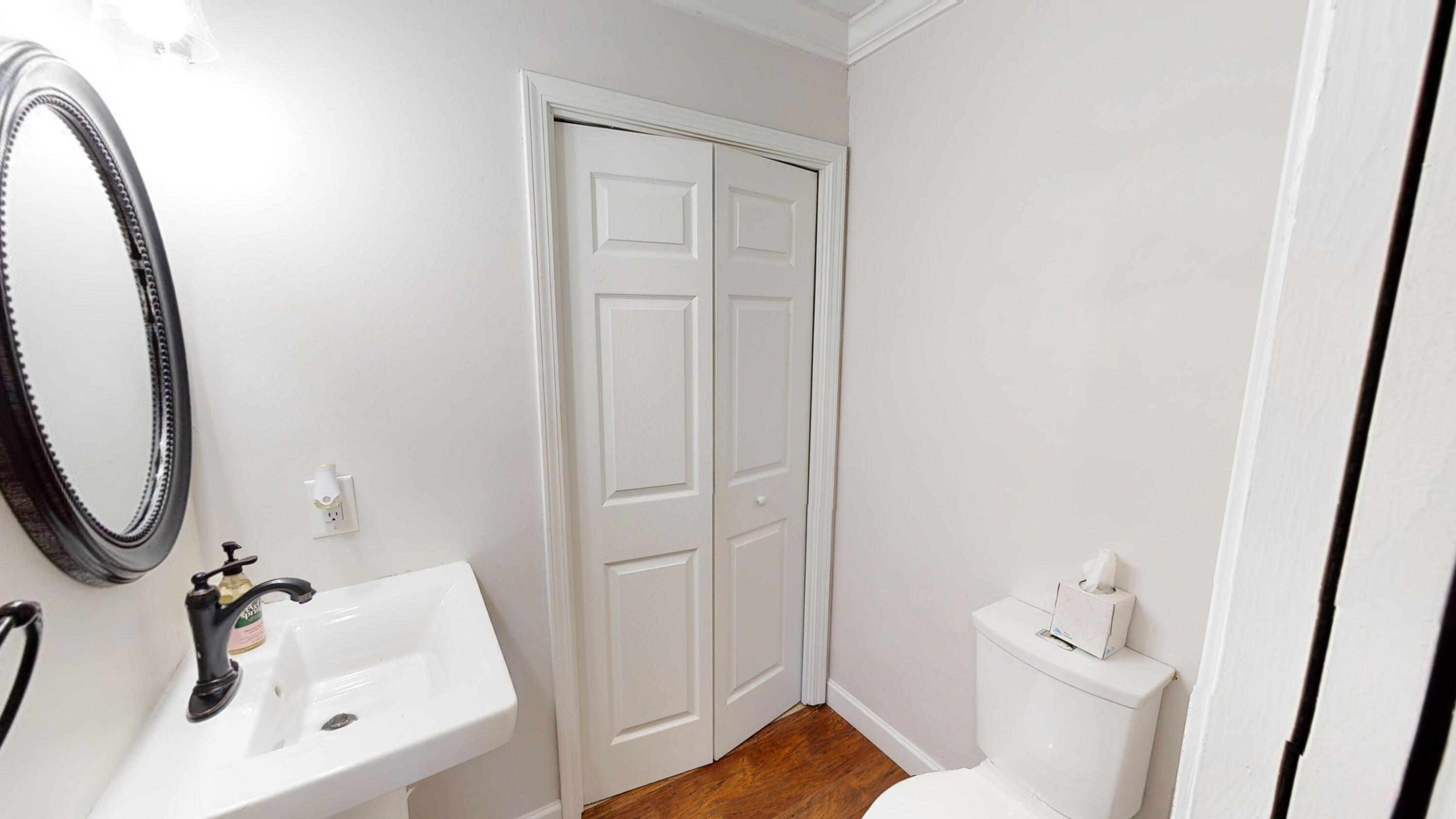 ASHLAND MANOR - Residential