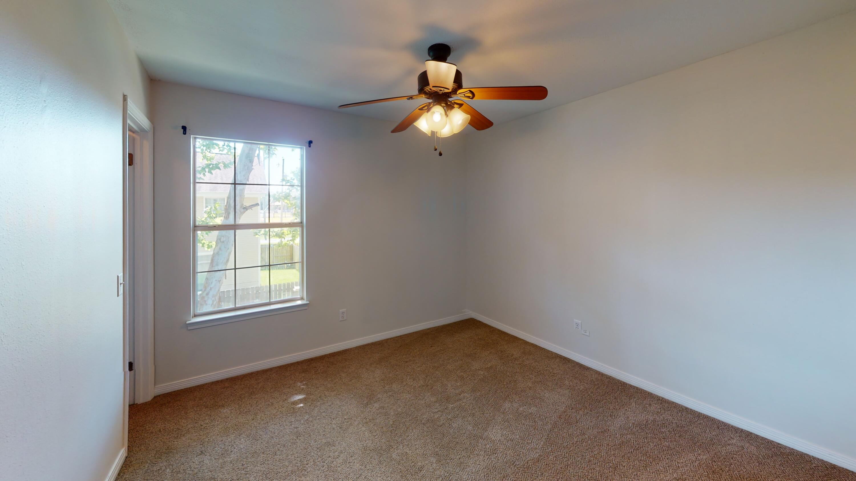 ASHLAND MANOR - Residential