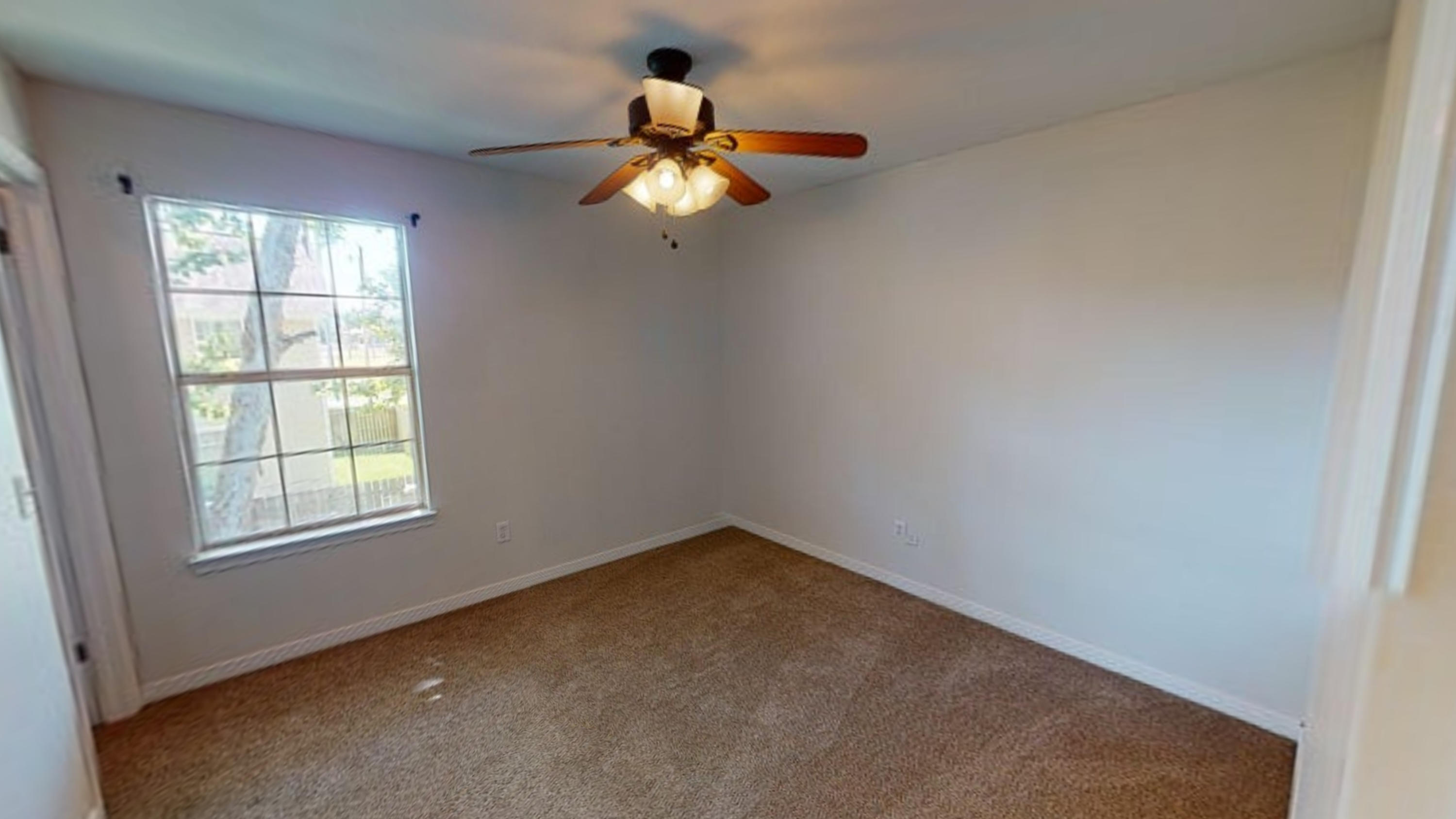 ASHLAND MANOR - Residential