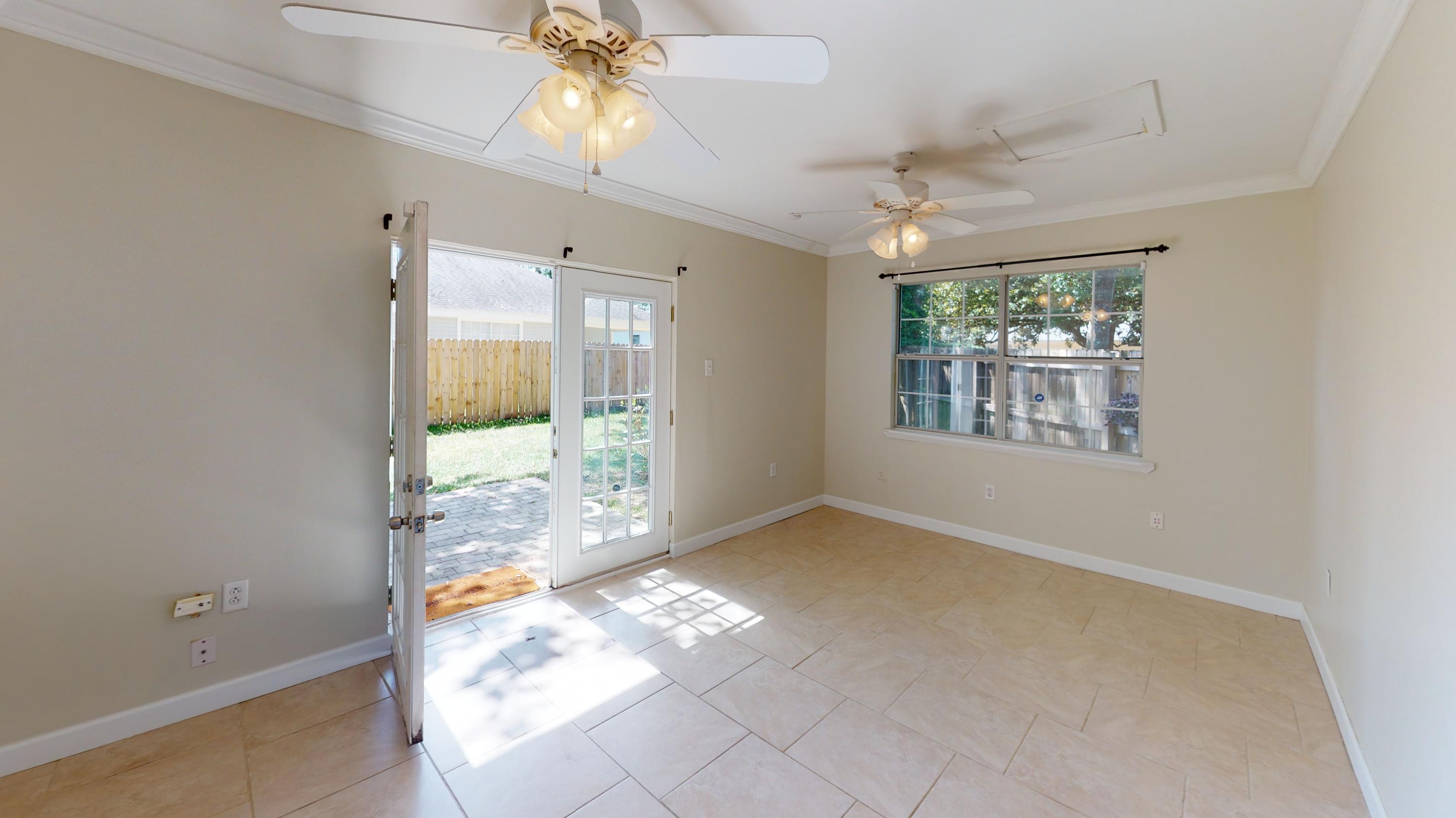 ASHLAND MANOR - Residential