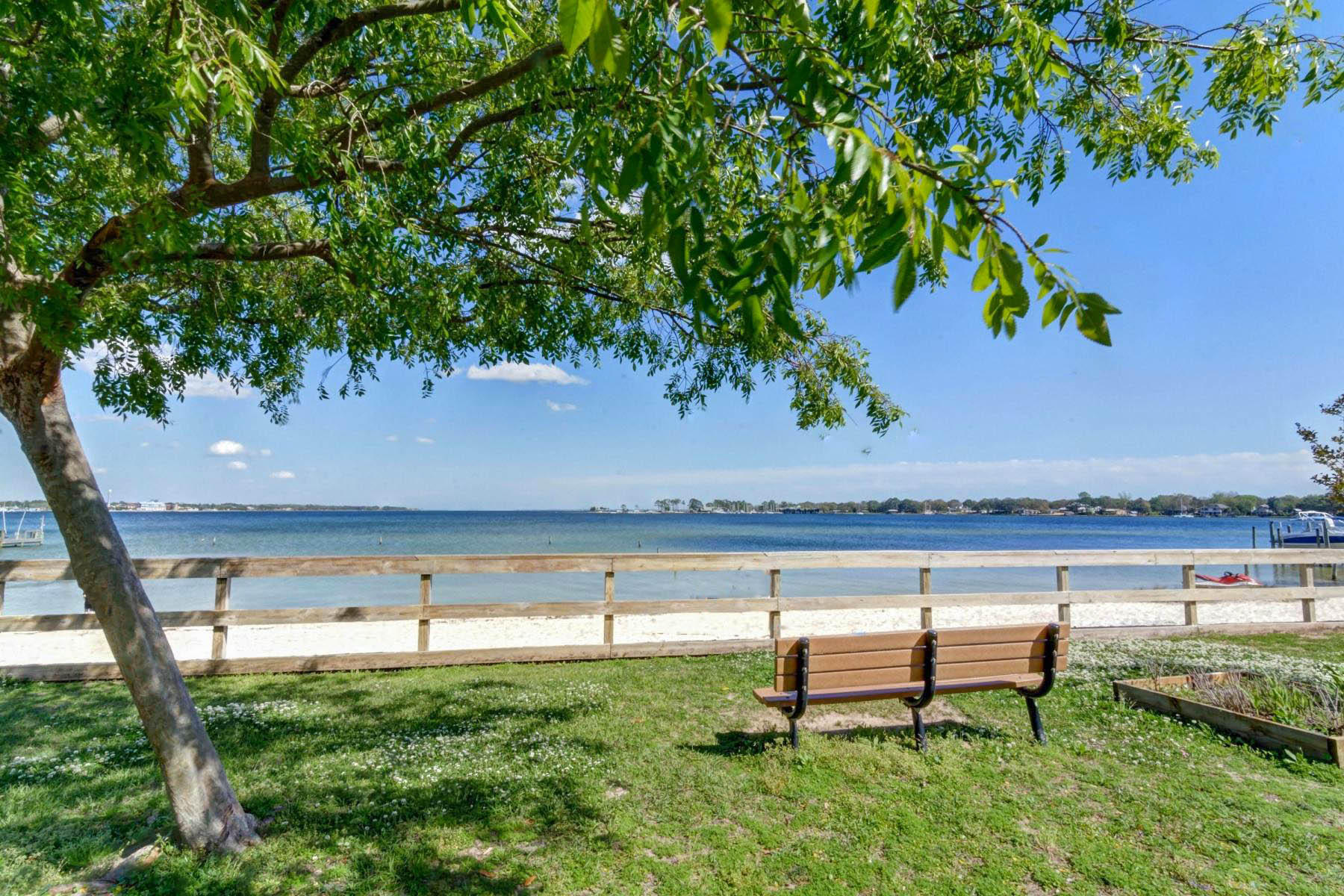 GARNIER BEACH - Residential