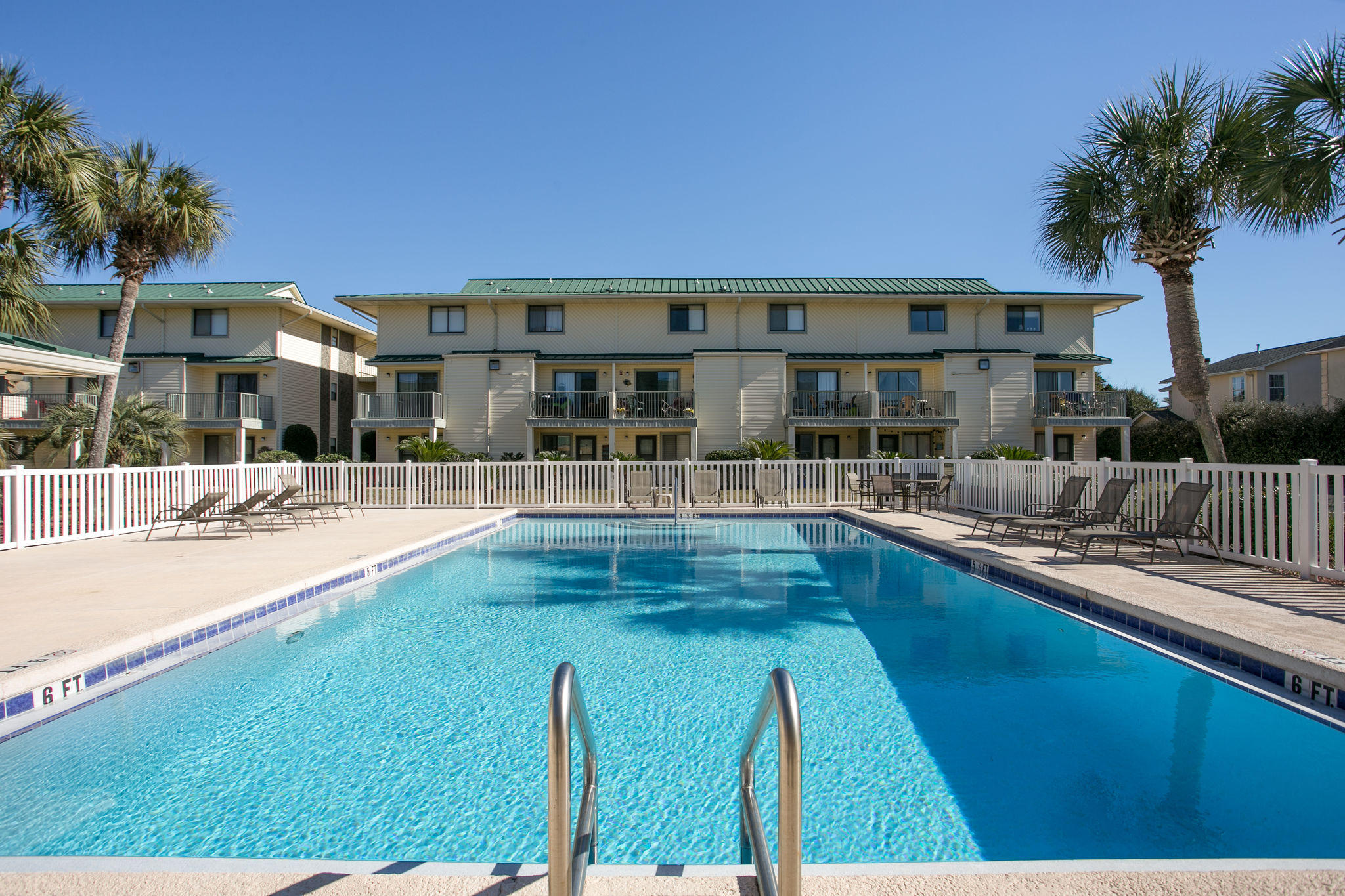 SANDPRINTS CONDO - Residential