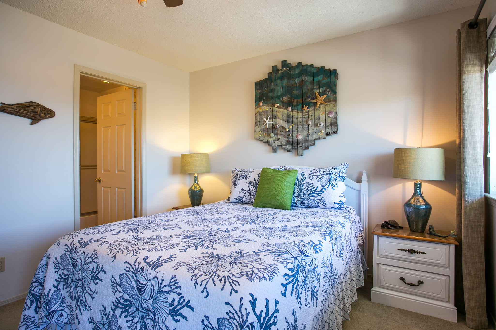 SANDPRINTS CONDO - Residential