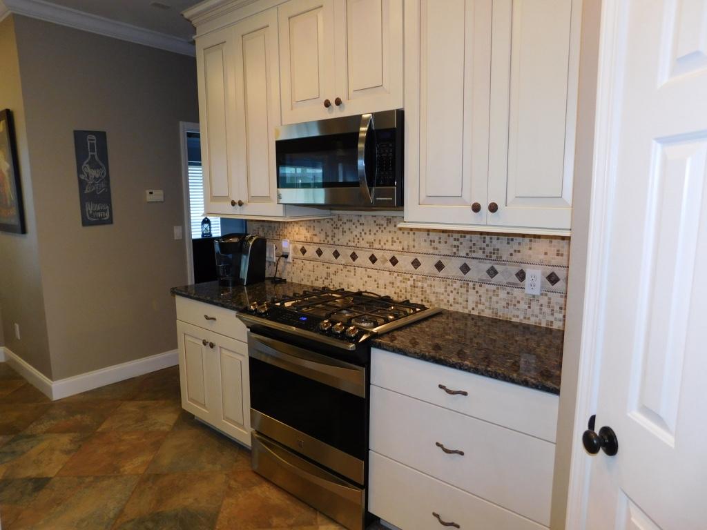 ROCKY BAYOU ESTATES 09 - Residential