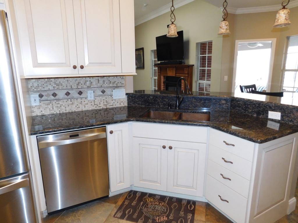 ROCKY BAYOU ESTATES 09 - Residential