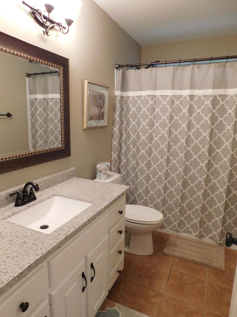 ROCKY BAYOU ESTATES 09 - Residential