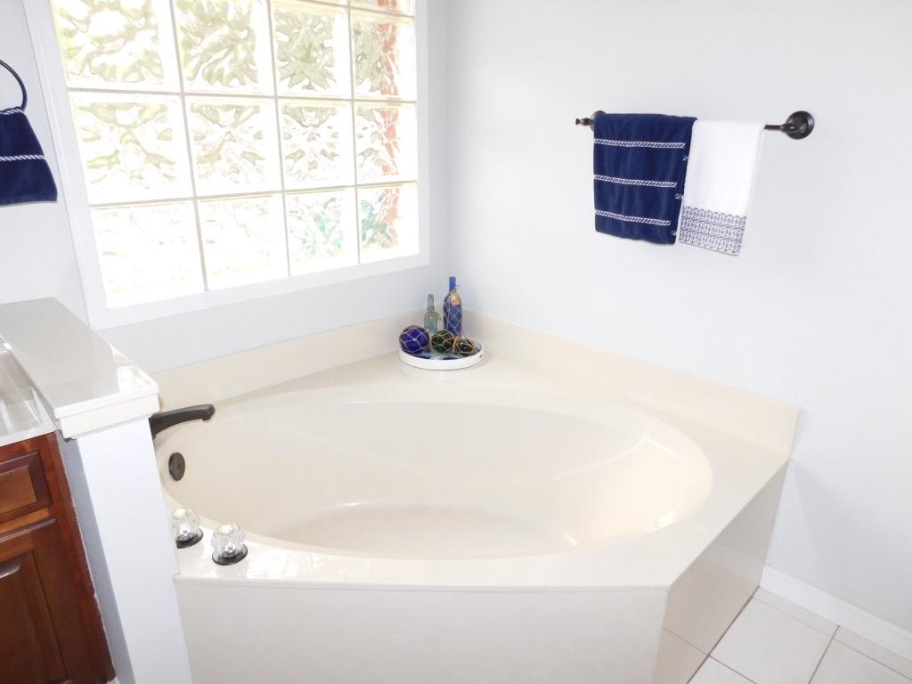 ROCKY BAYOU ESTATES 09 - Residential