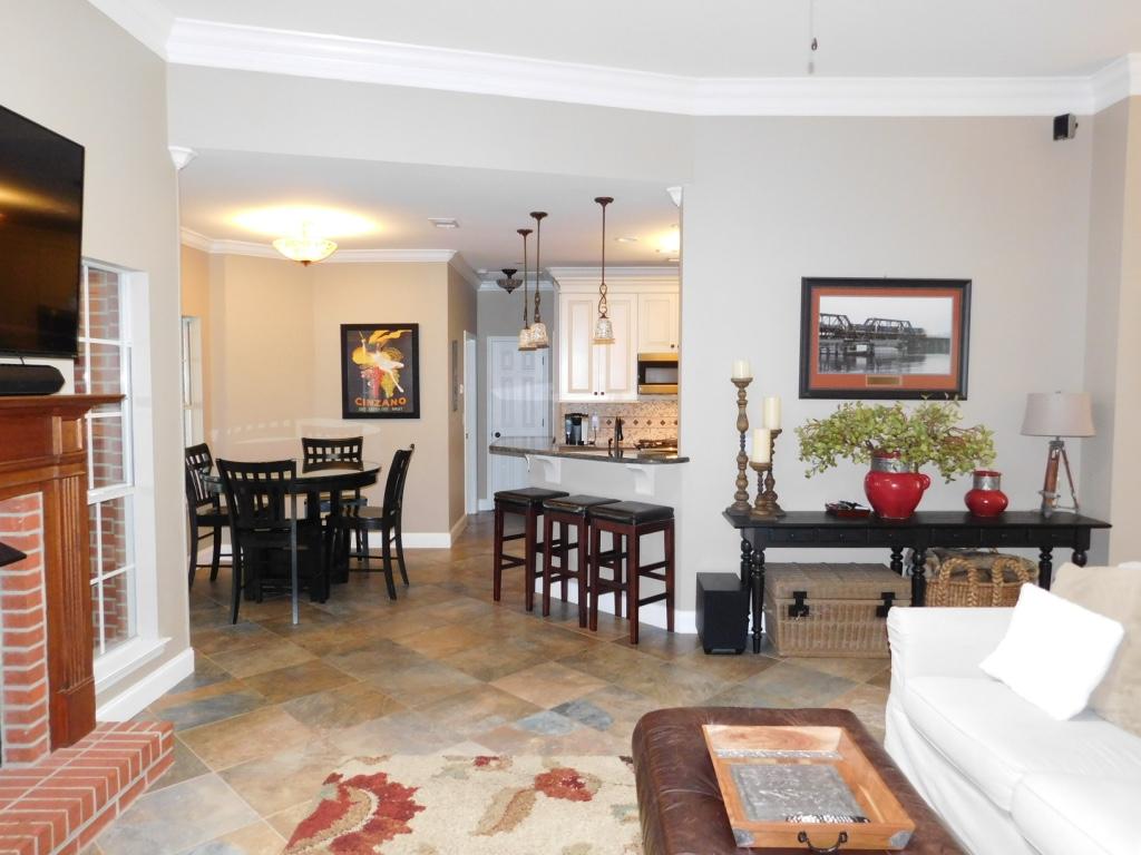 ROCKY BAYOU ESTATES 09 - Residential