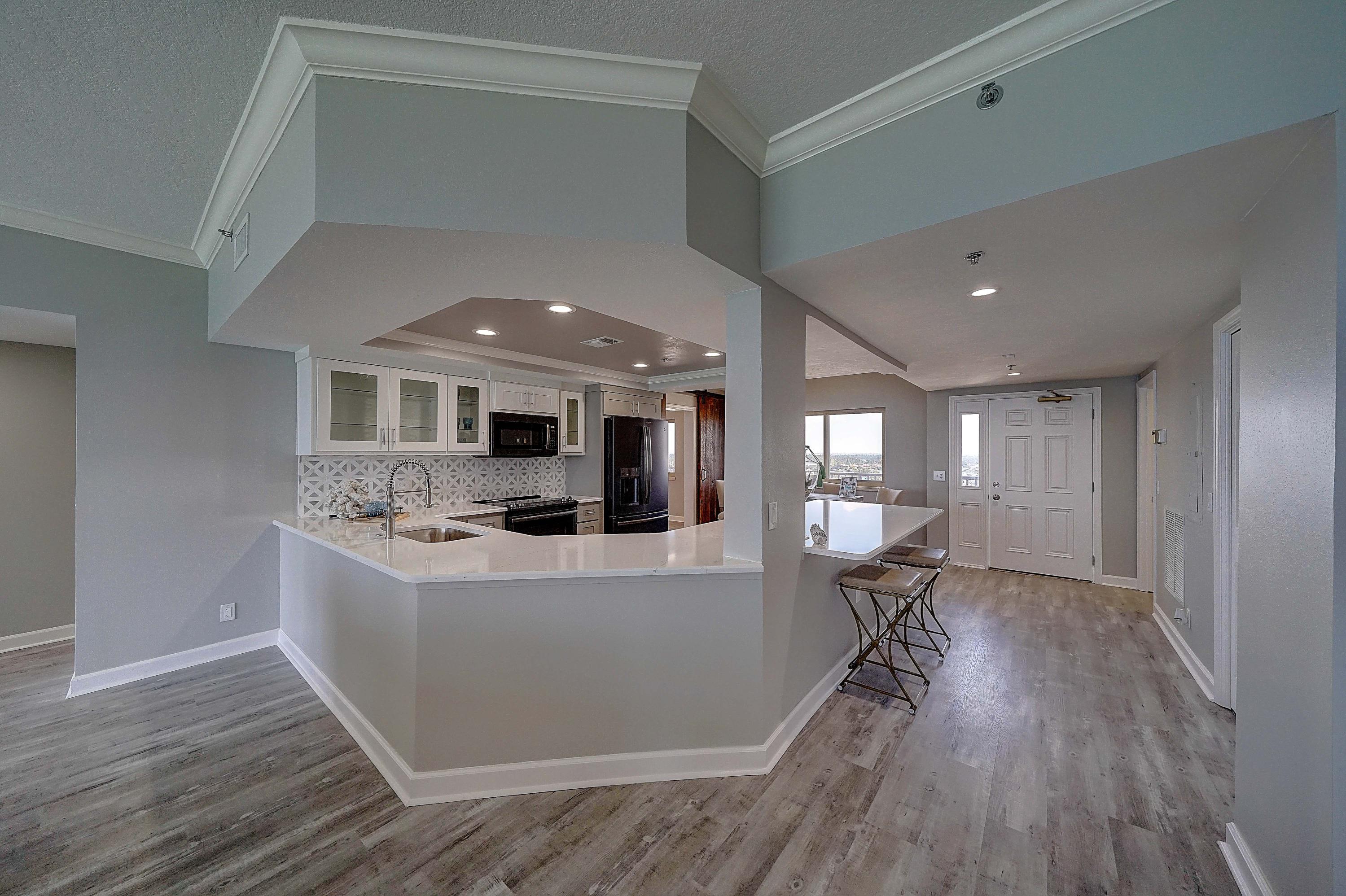 SUMMERWIND CONDOS - Residential