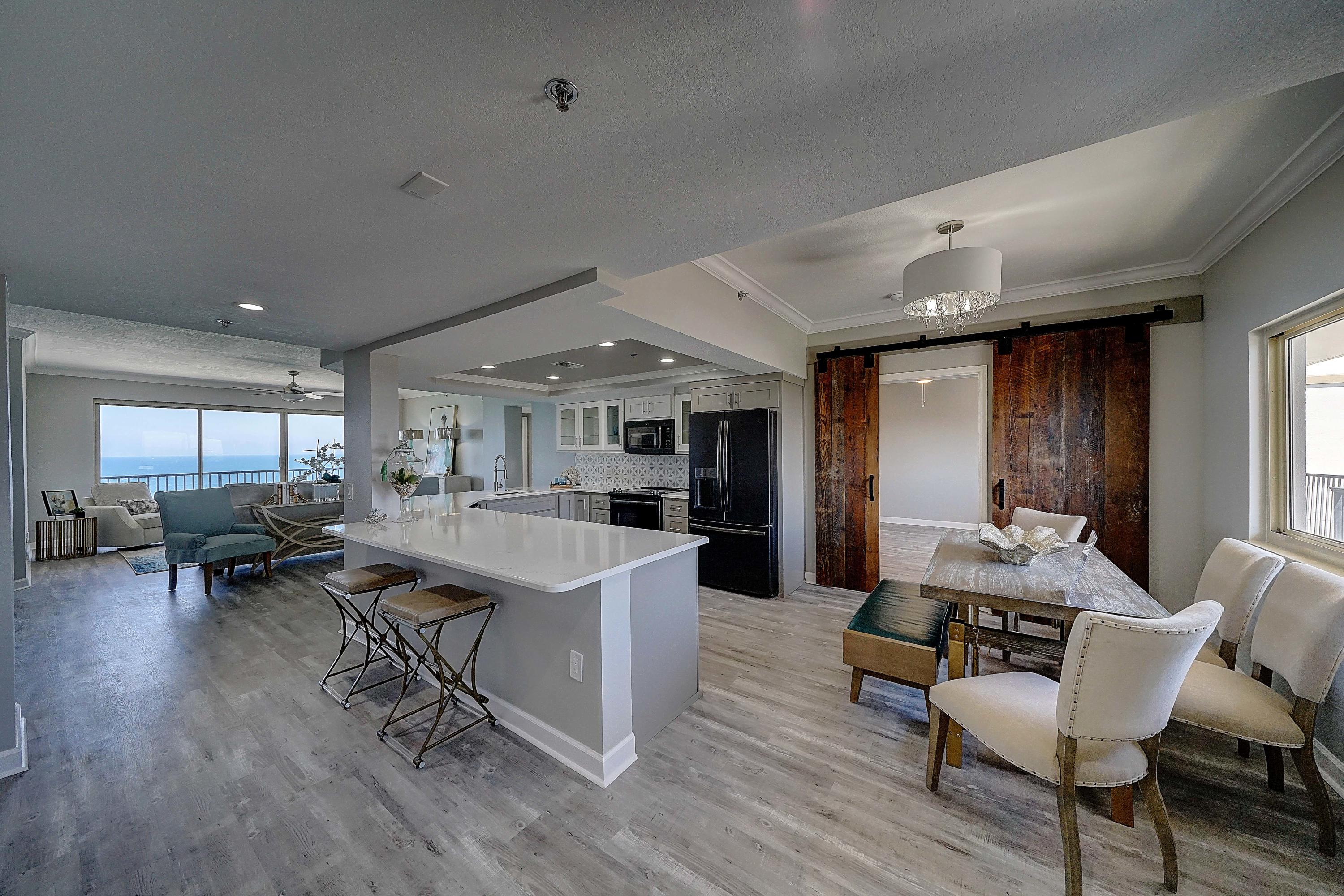 SUMMERWIND CONDOS - Residential