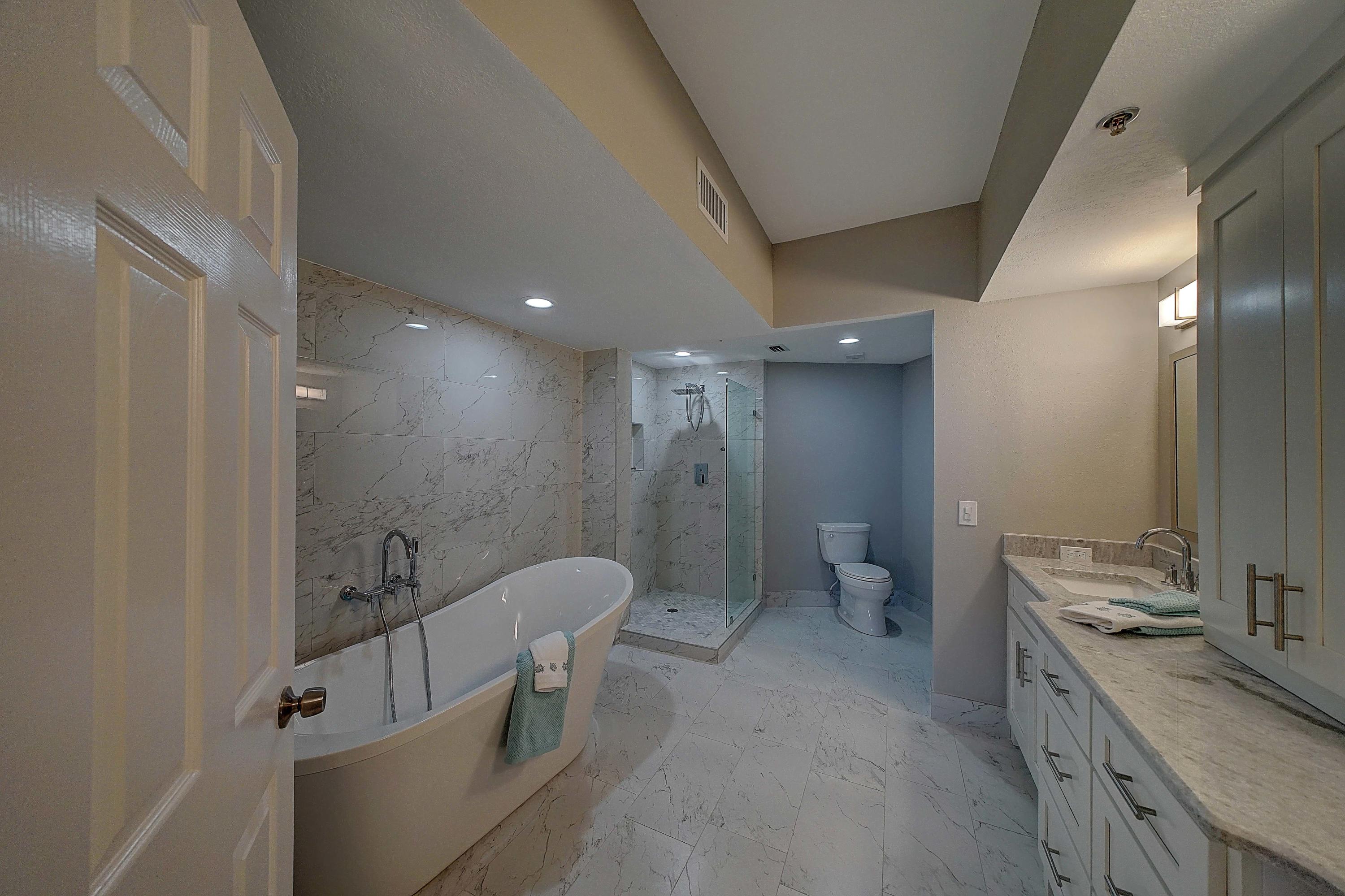 SUMMERWIND CONDOS - Residential