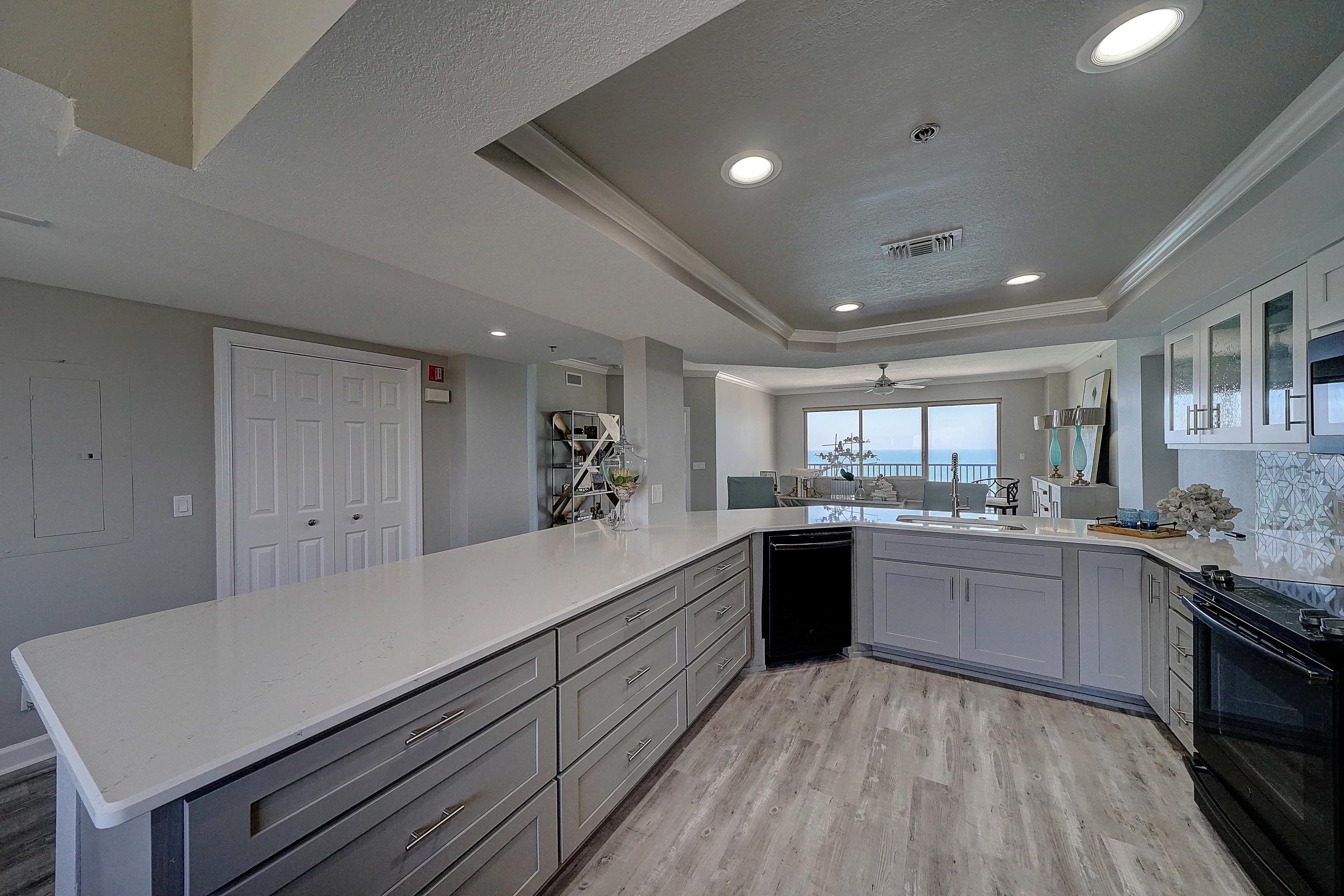 SUMMERWIND CONDOS - Residential