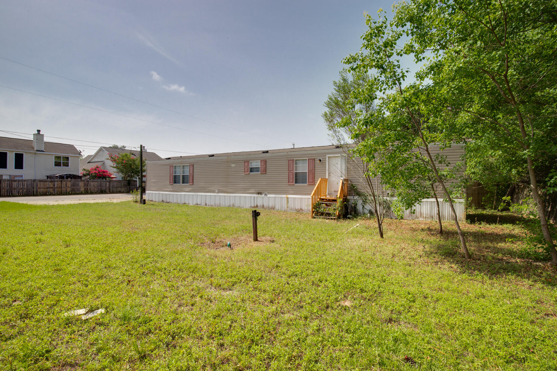 MACY LANE LOT 5 - Residential