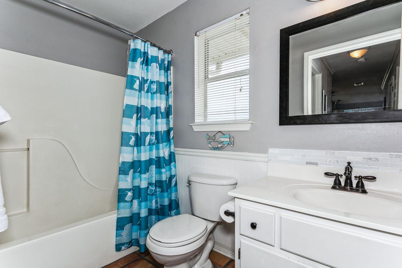 SUNSET HARBOUR VILLAS CONDO - Residential
