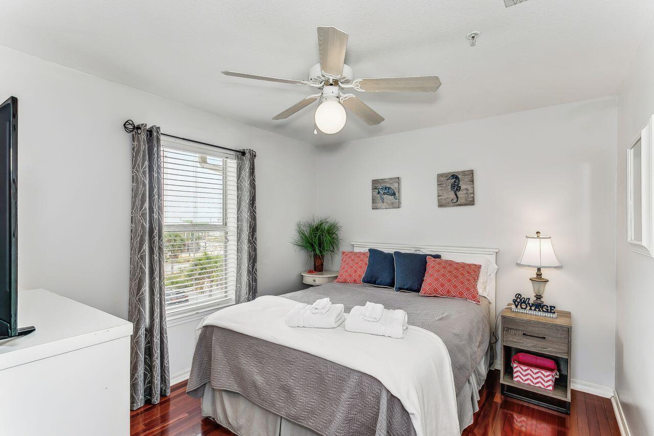 SUNSET HARBOUR VILLAS CONDO - Residential
