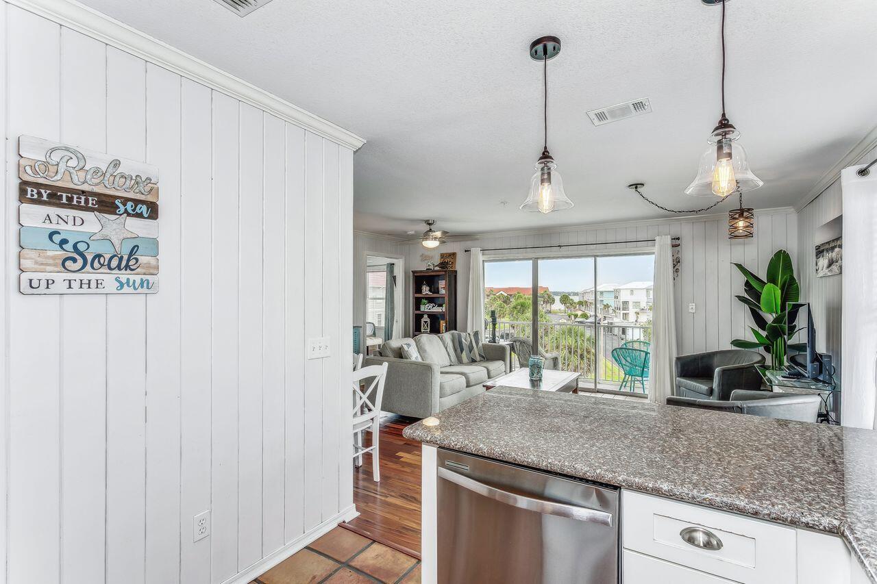 SUNSET HARBOUR VILLAS CONDO - Residential