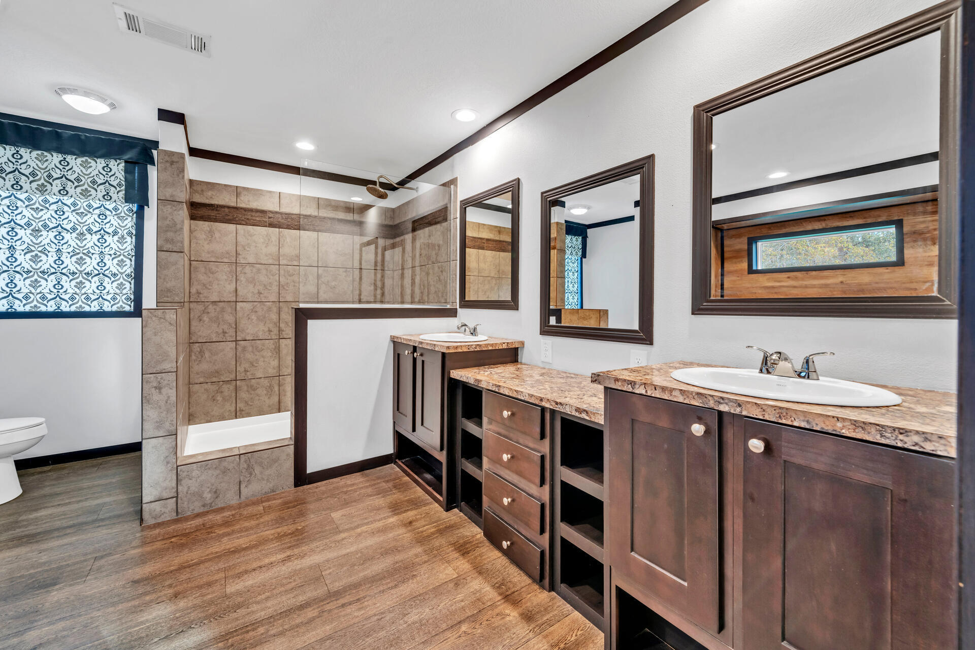 DEFUNIAK SPRINGS SOUTH ESTATES - Residential