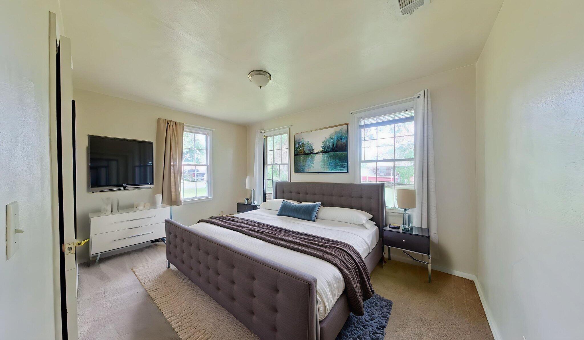NAVY POINT - Residential