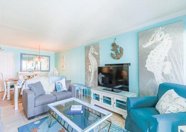 HOLIDAY SURF & RACQUET CLUB - Residential