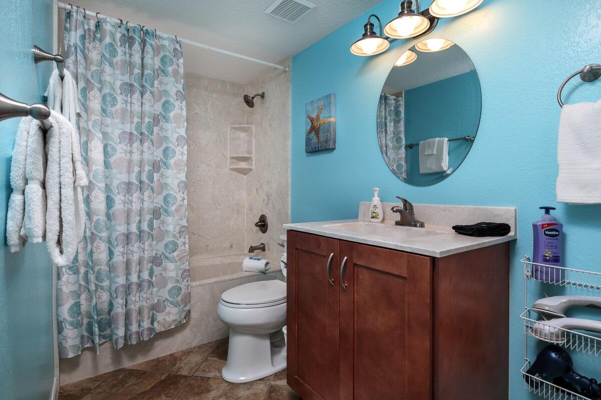 ISLANDER BEACH RESORT CONDO - Residential