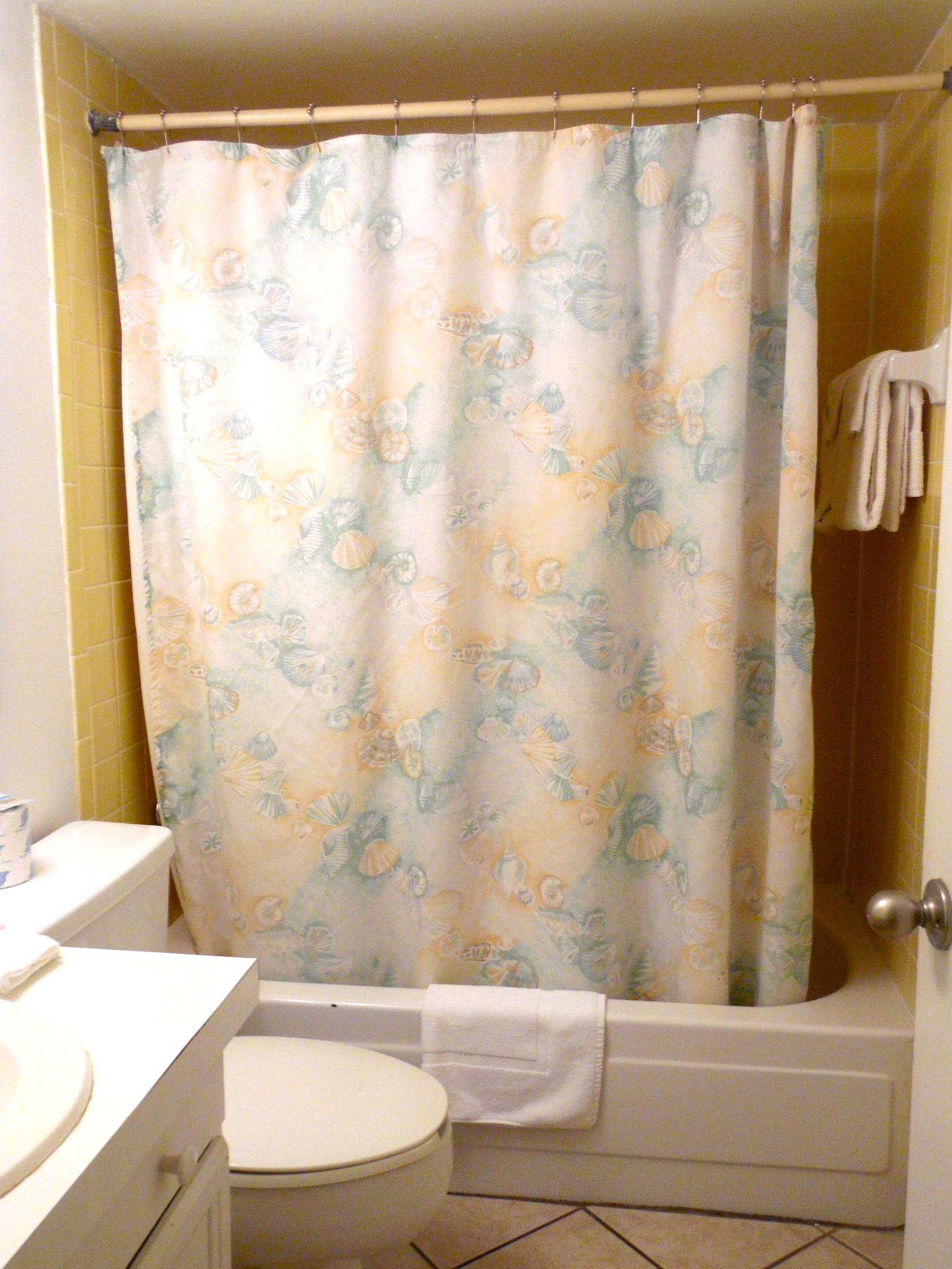 CONTINENTAL CONDOS - Residential