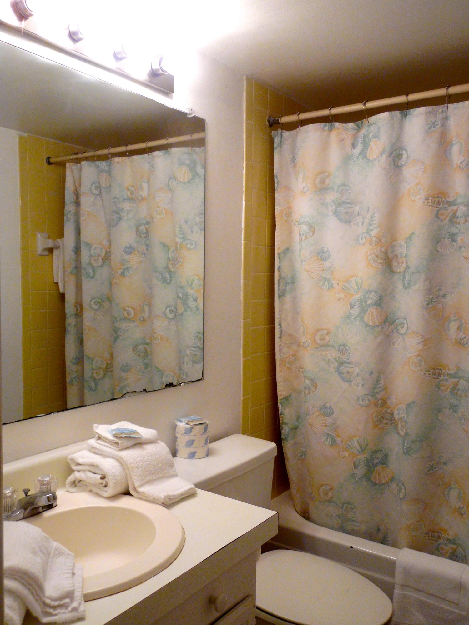 CONTINENTAL CONDOS - Residential