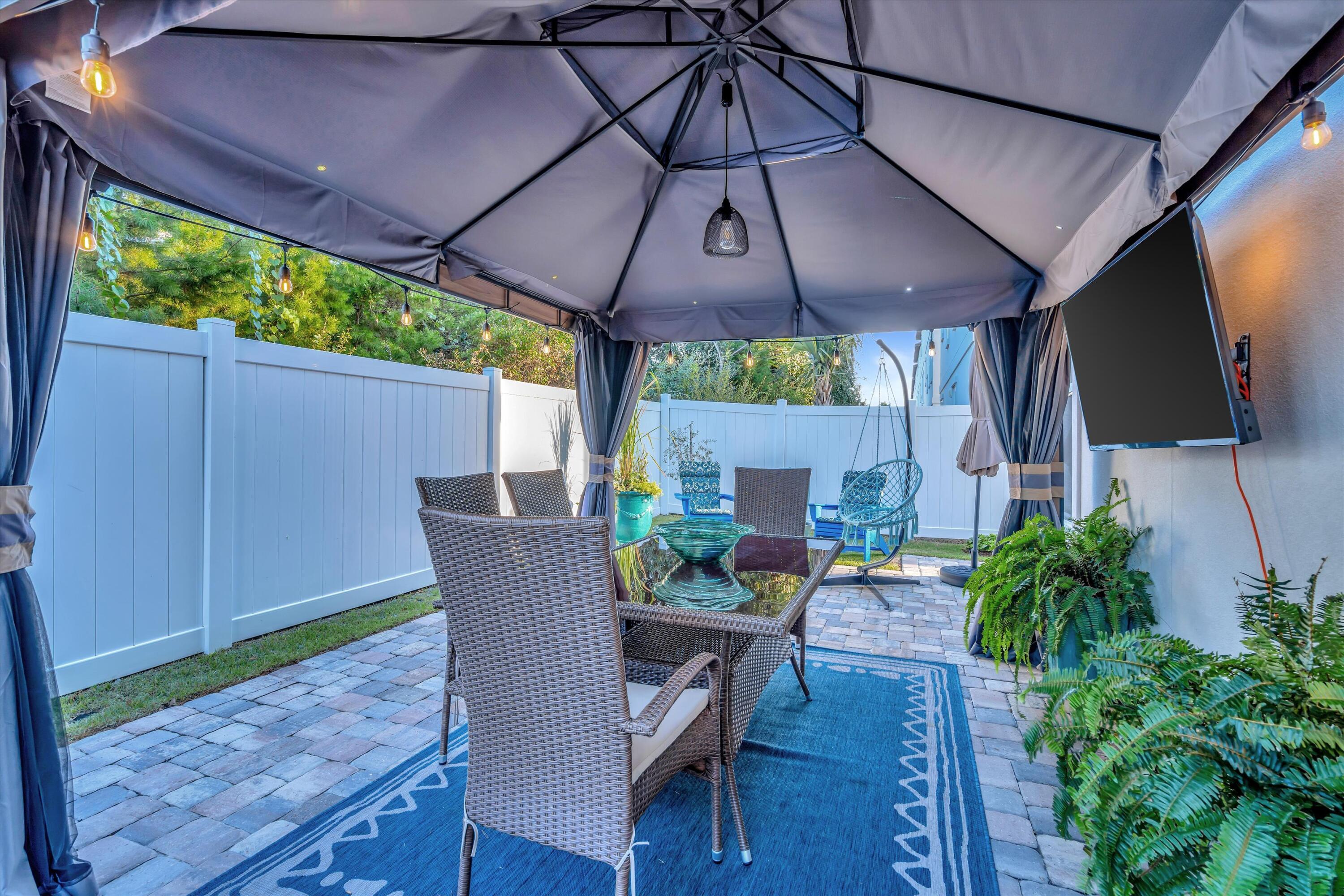 Hidden Palms - Residential