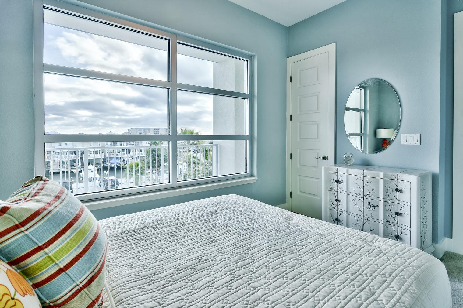 HARBOR LIGHTS - Residential