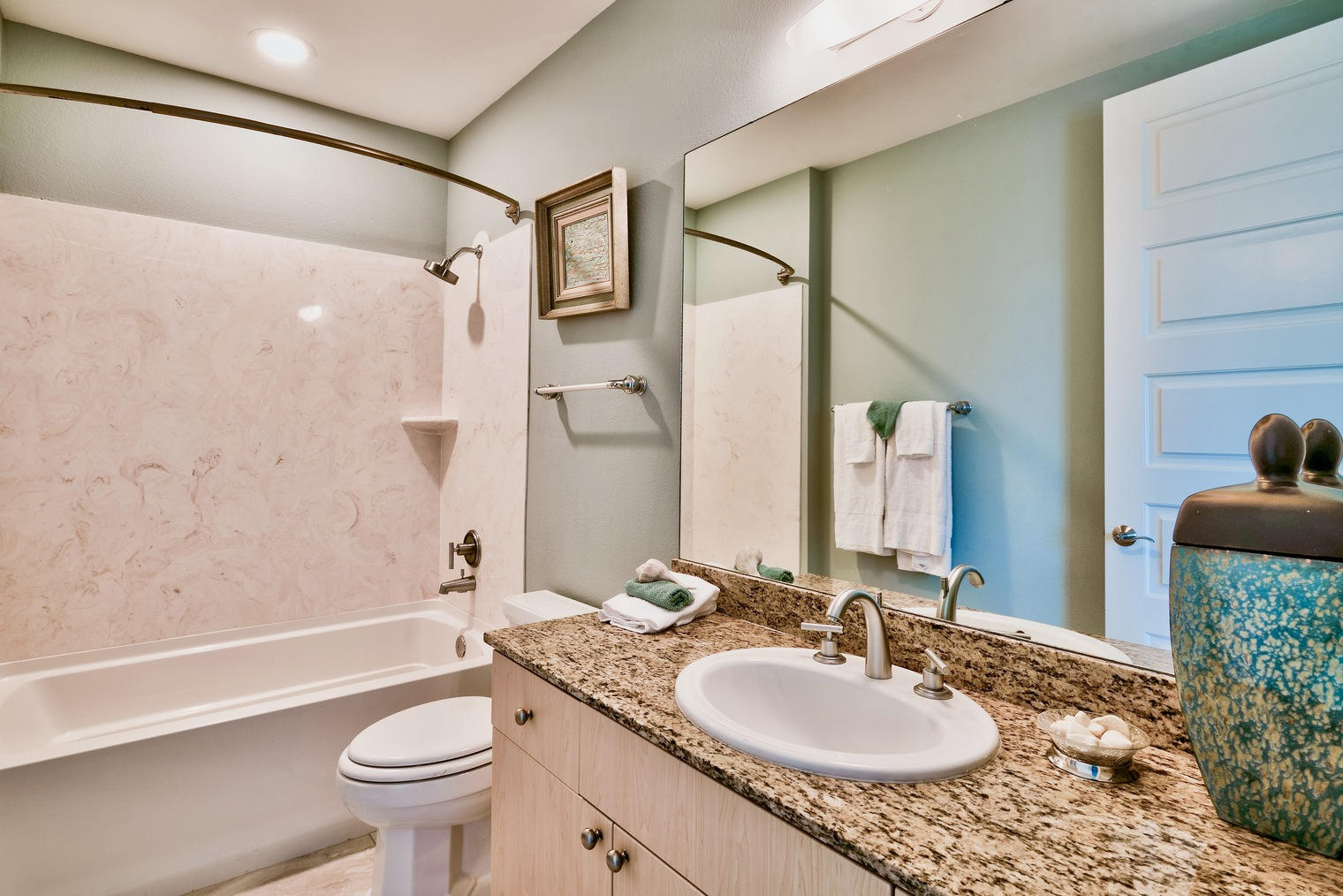 HARBOR LIGHTS - Residential