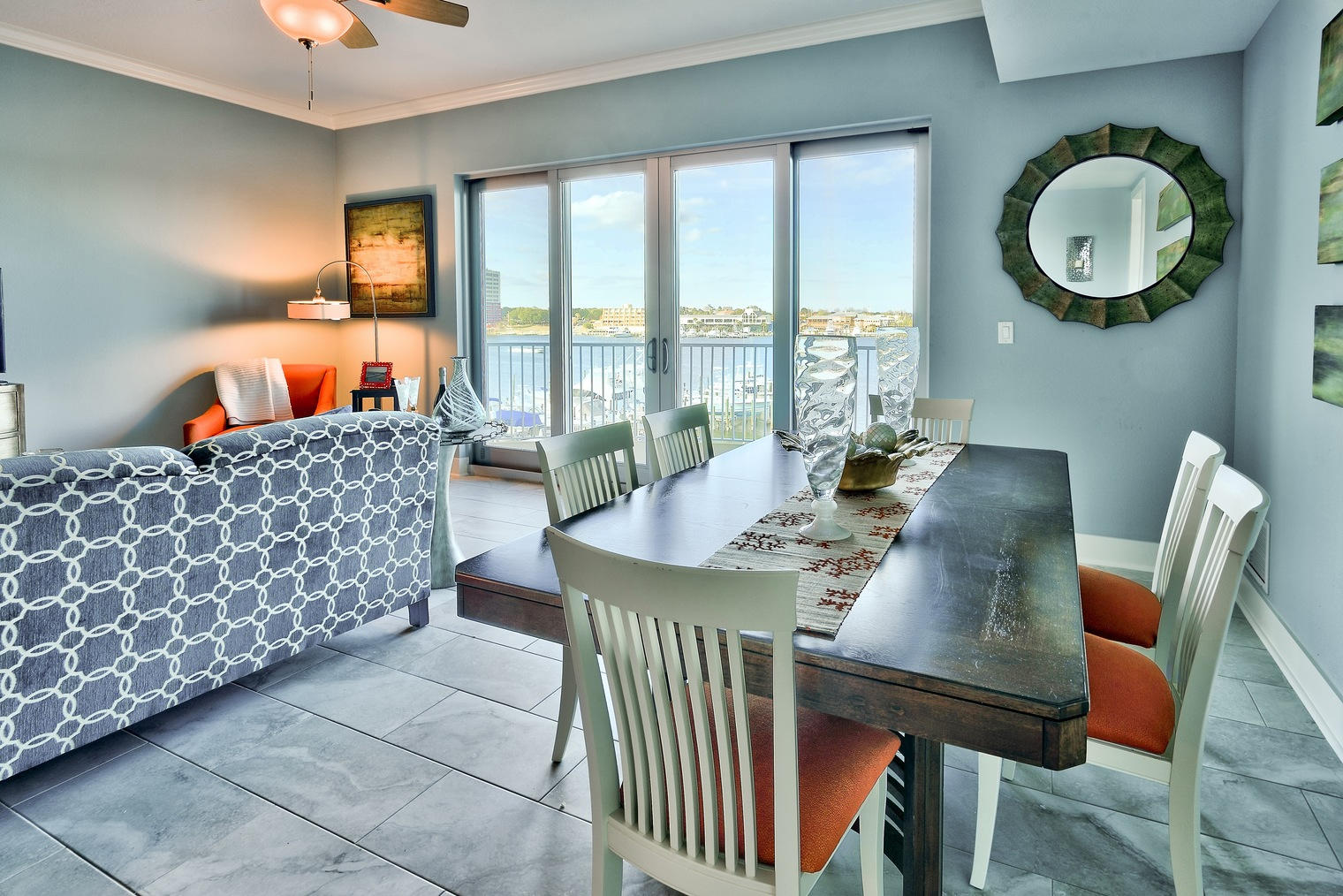 HARBOR LIGHTS - Residential