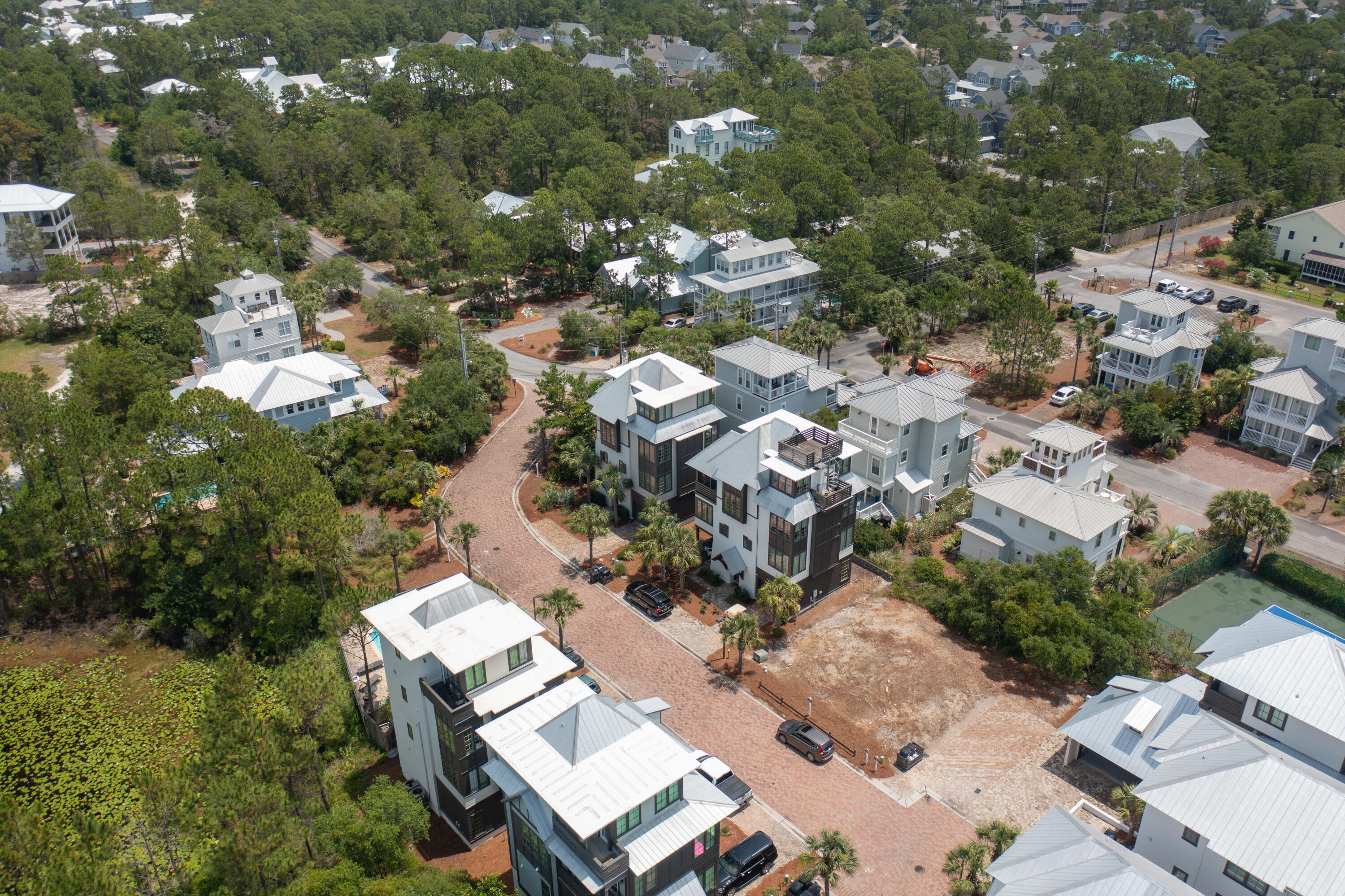 TRESCA PLACE - Residential