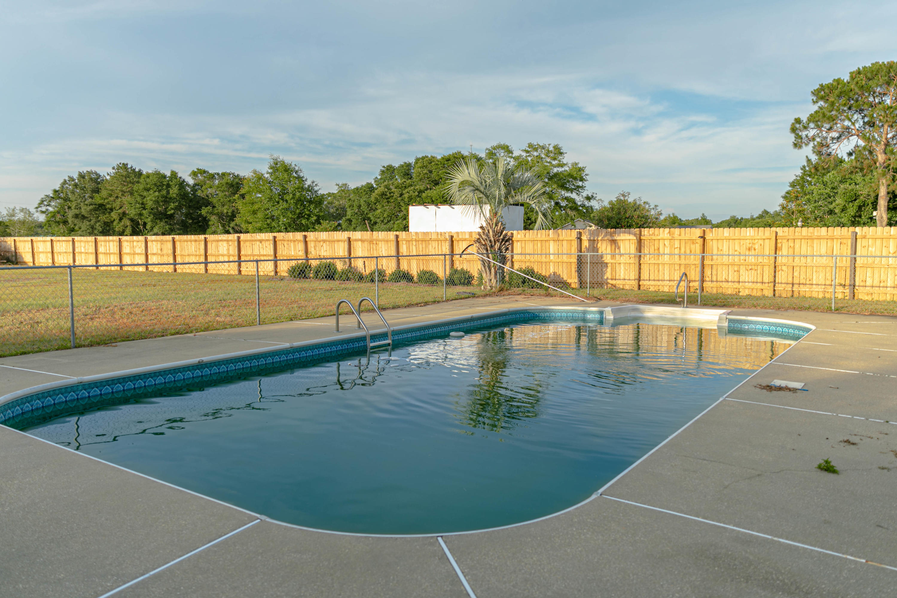 AVALON PARK - Residential