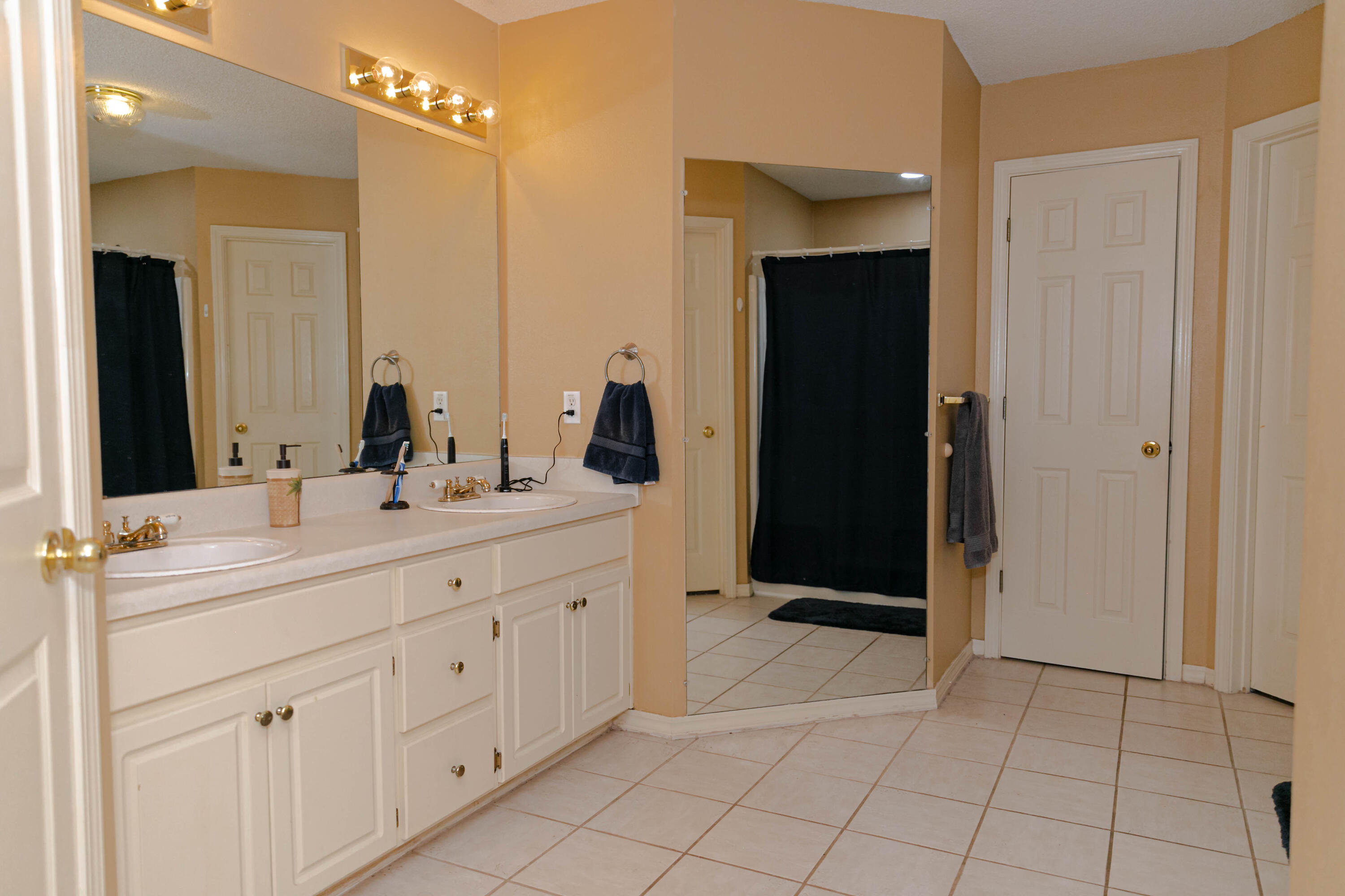 AVALON PARK - Residential