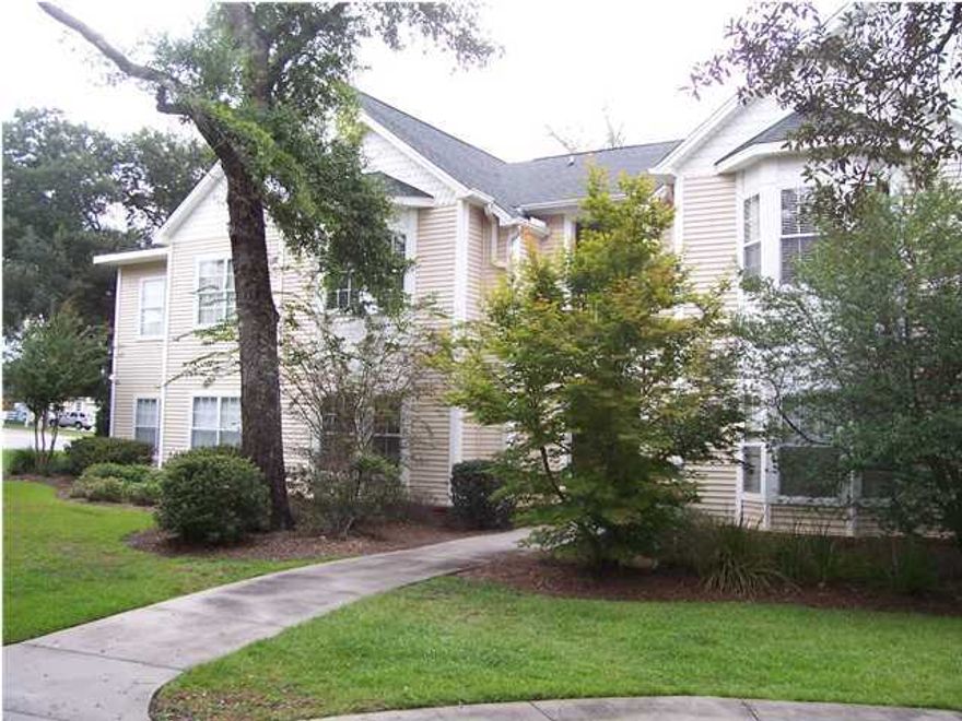 The Oaks of Niceville offers the great Florida lifestyle. Enjoy the sparkling pool and watching someone else manage the lawn! This upstairs unit is 2/2 with spacious living area, master suite, equipped kitchen and even a washer & dryer. Owner pays for basic TV cable. Sorry NO pets & NO smoking. Any person 18 years old or older must submit separate applications. Tenants required to carry renter's liability insurance