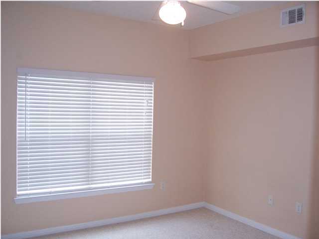 THE OAKS AT NICEVILLE PH I - Residential Lease