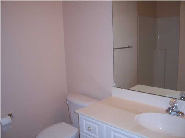 THE OAKS AT NICEVILLE PH I - Residential Lease