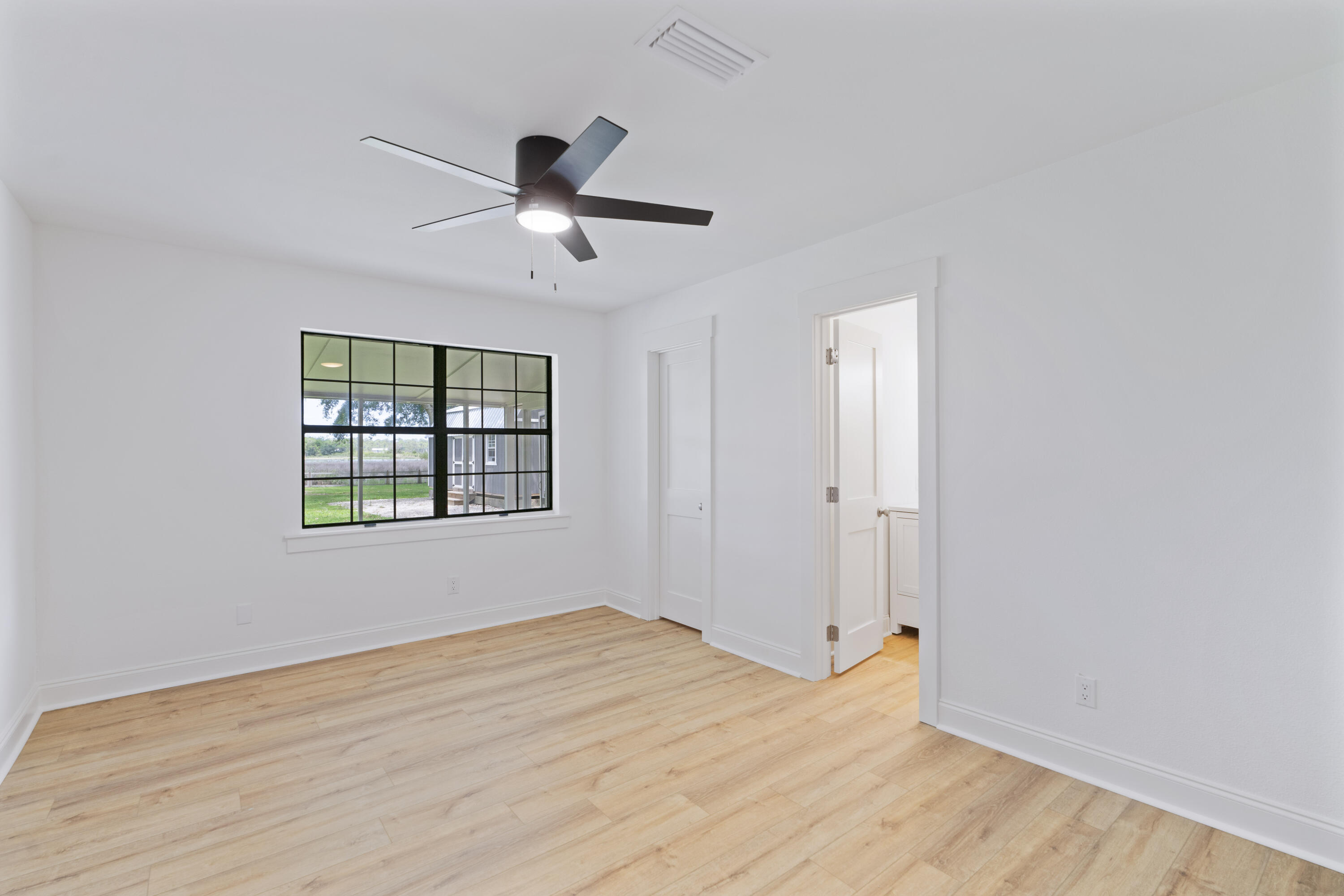 BAY GROVE - Residential