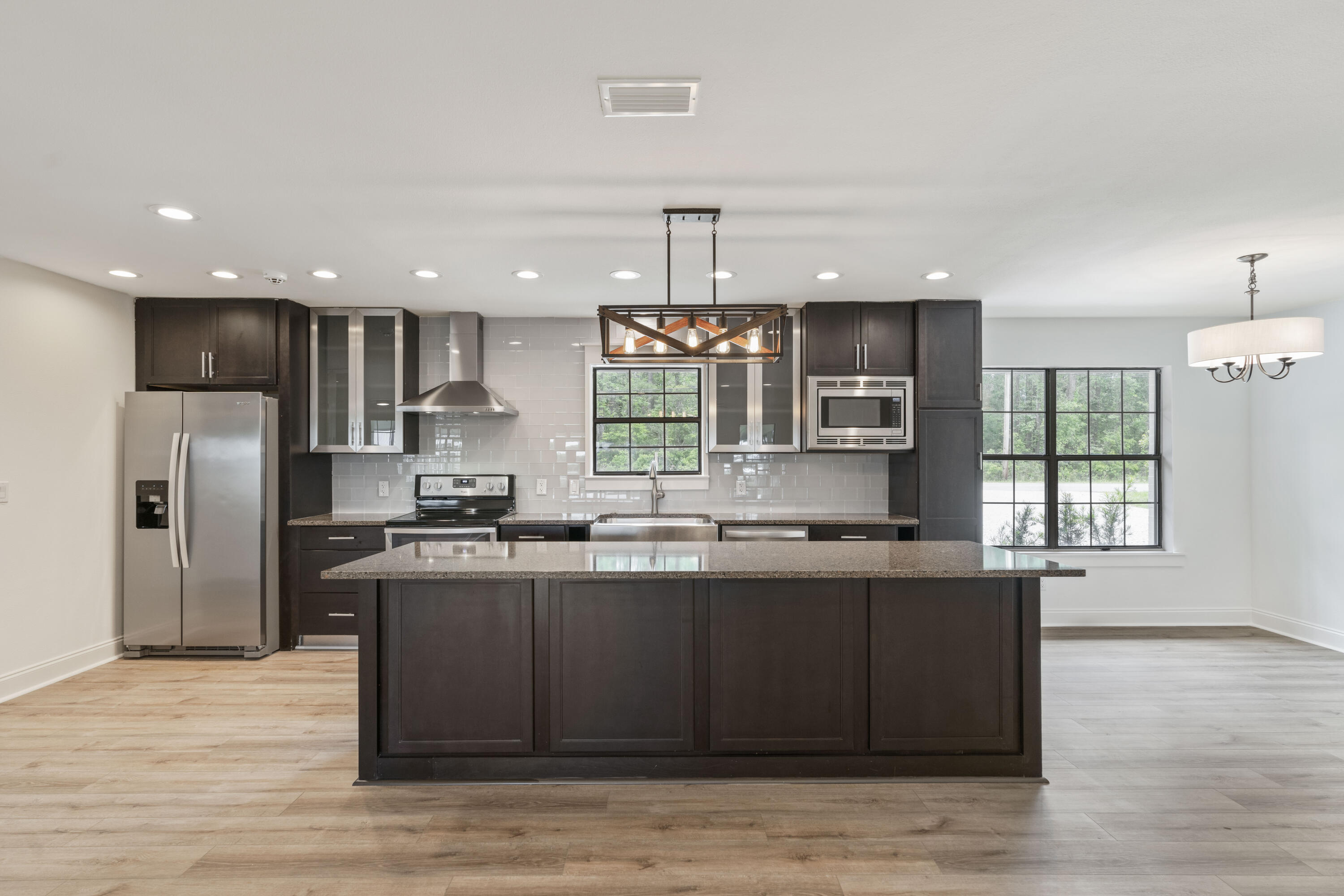 BAY GROVE - Residential