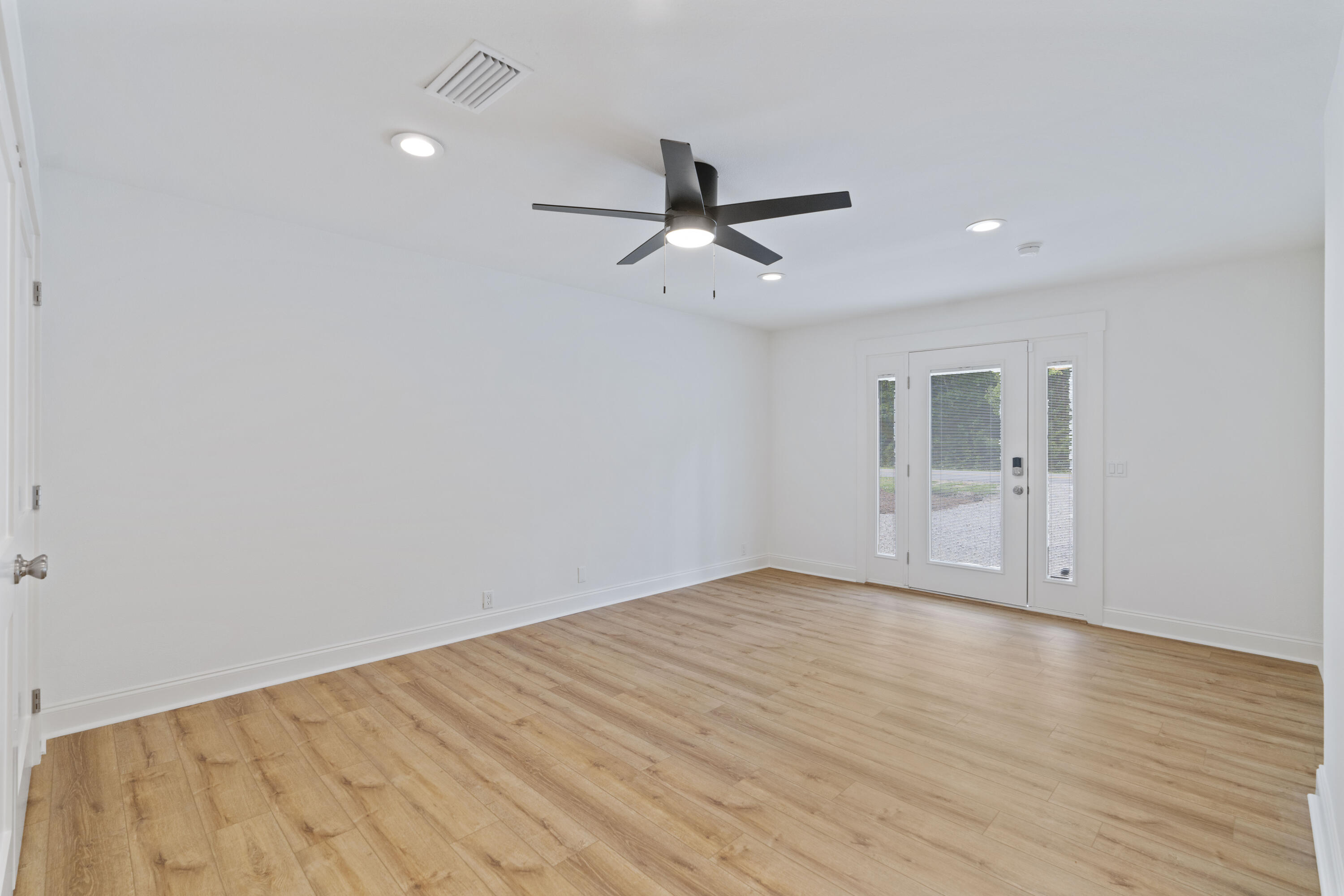 BAY GROVE - Residential