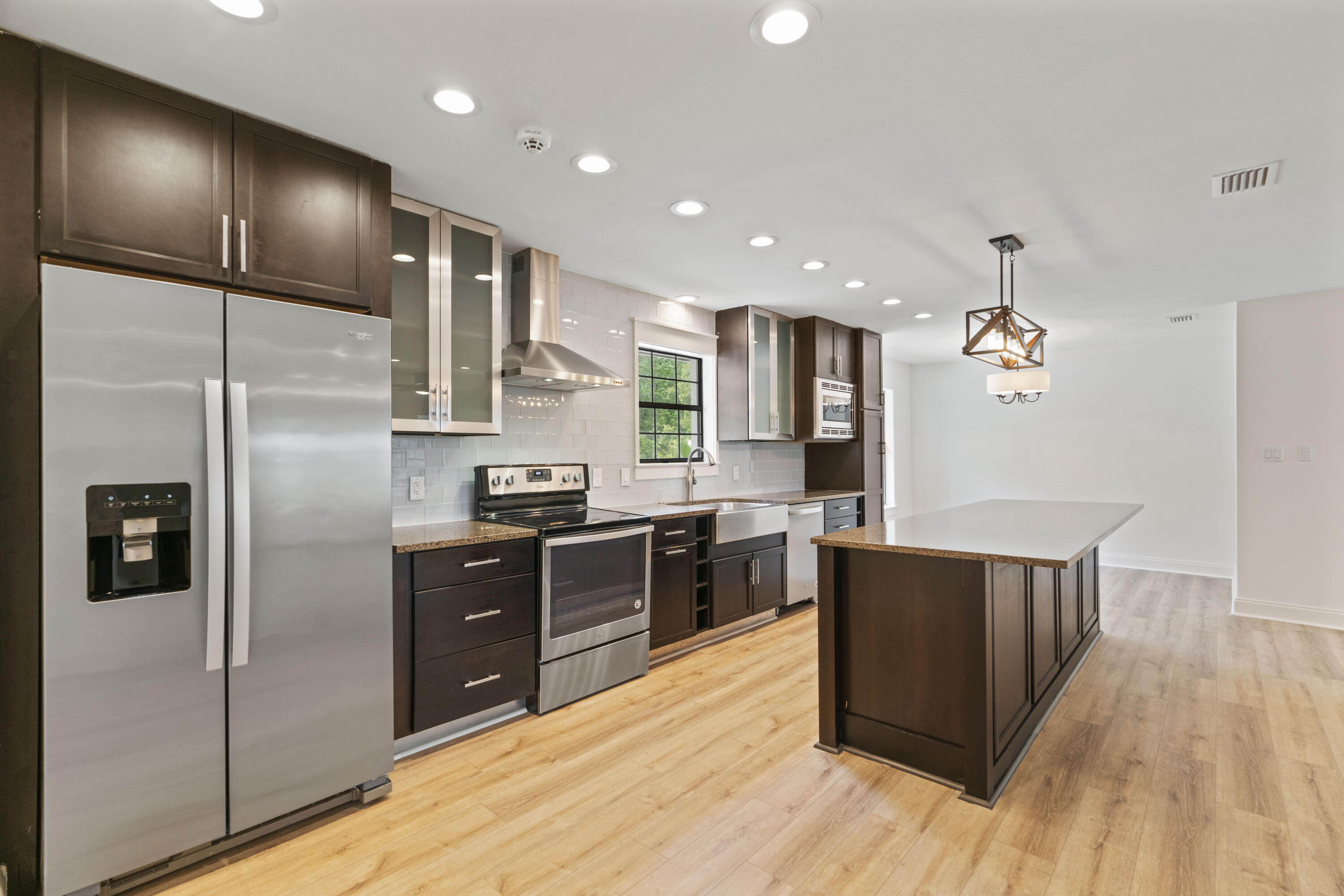 BAY GROVE - Residential