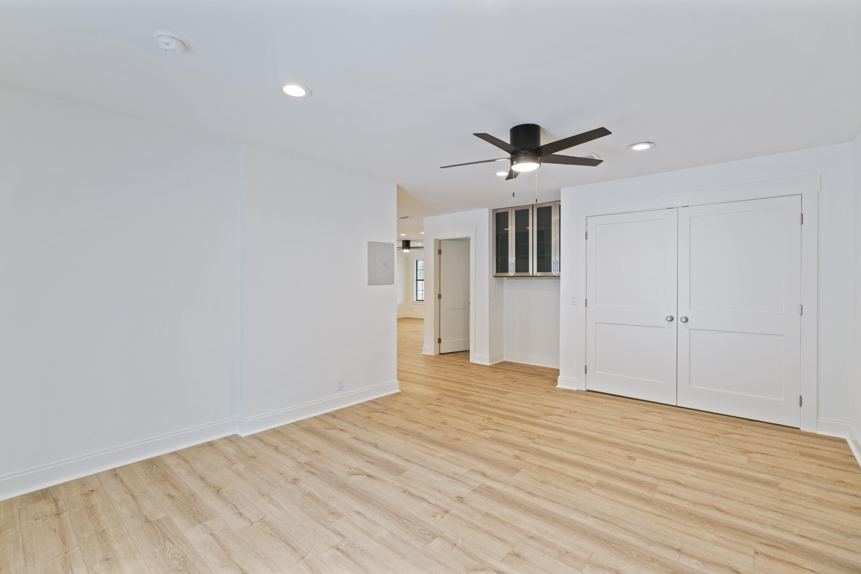 BAY GROVE - Residential