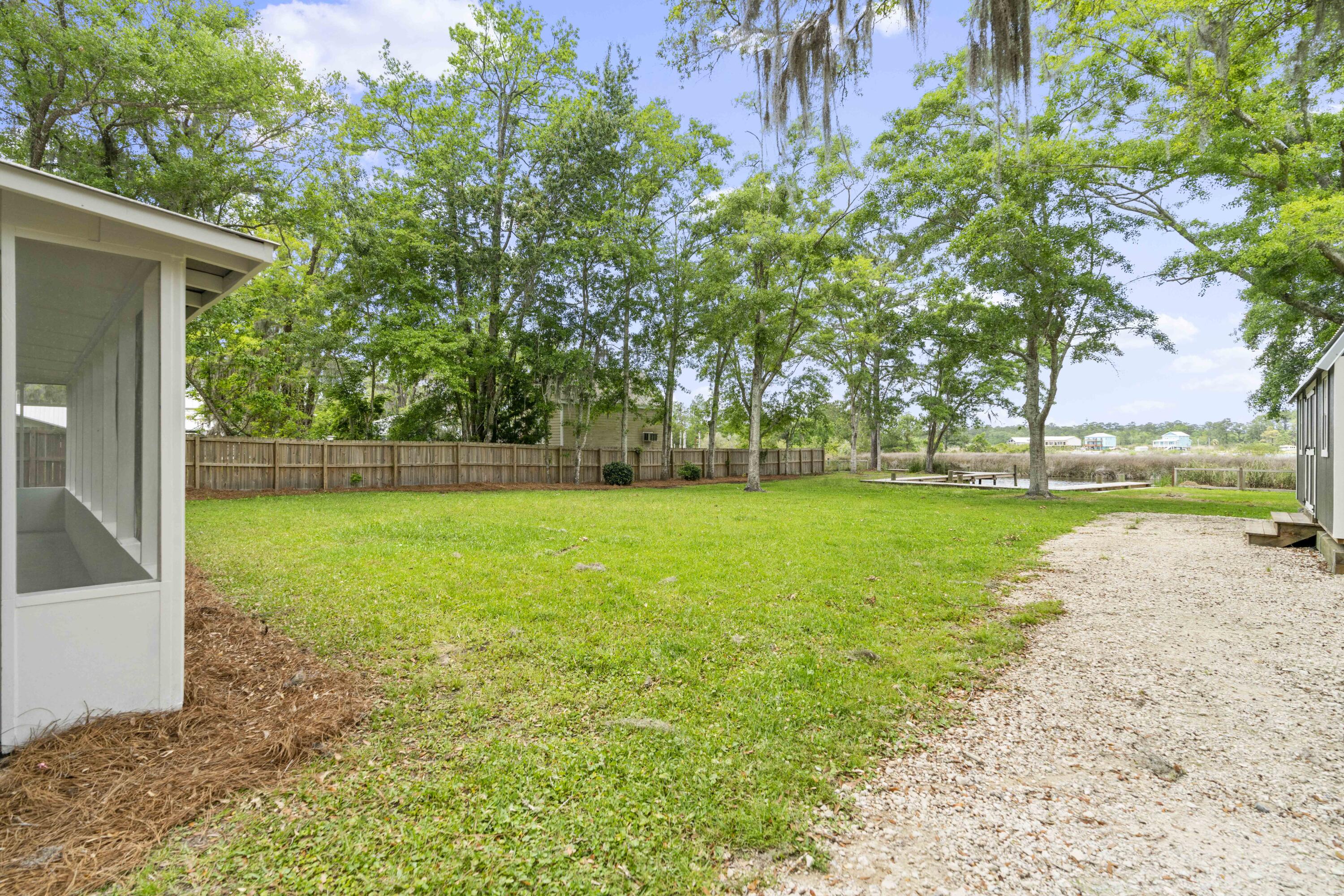 BAY GROVE - Residential