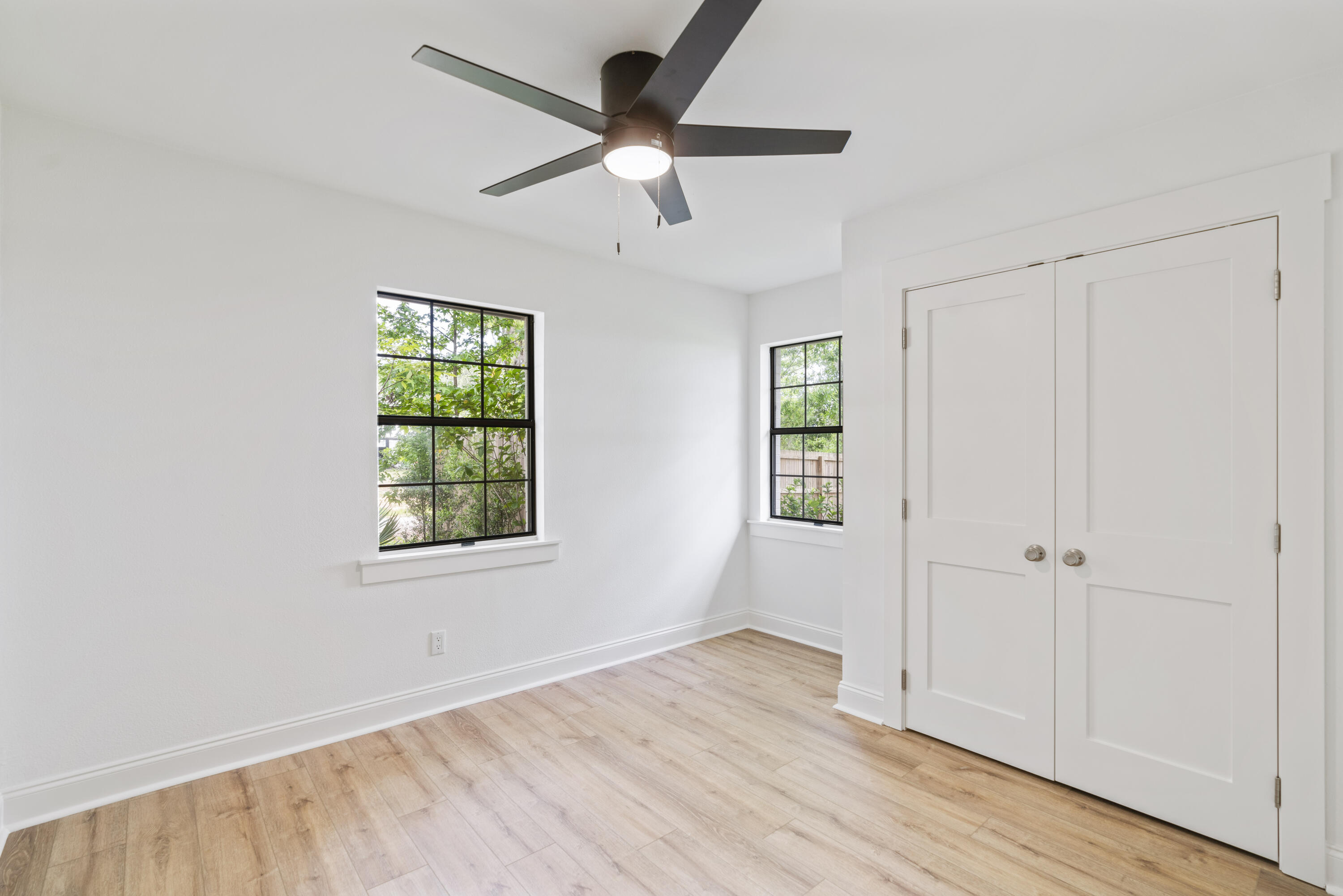 BAY GROVE - Residential