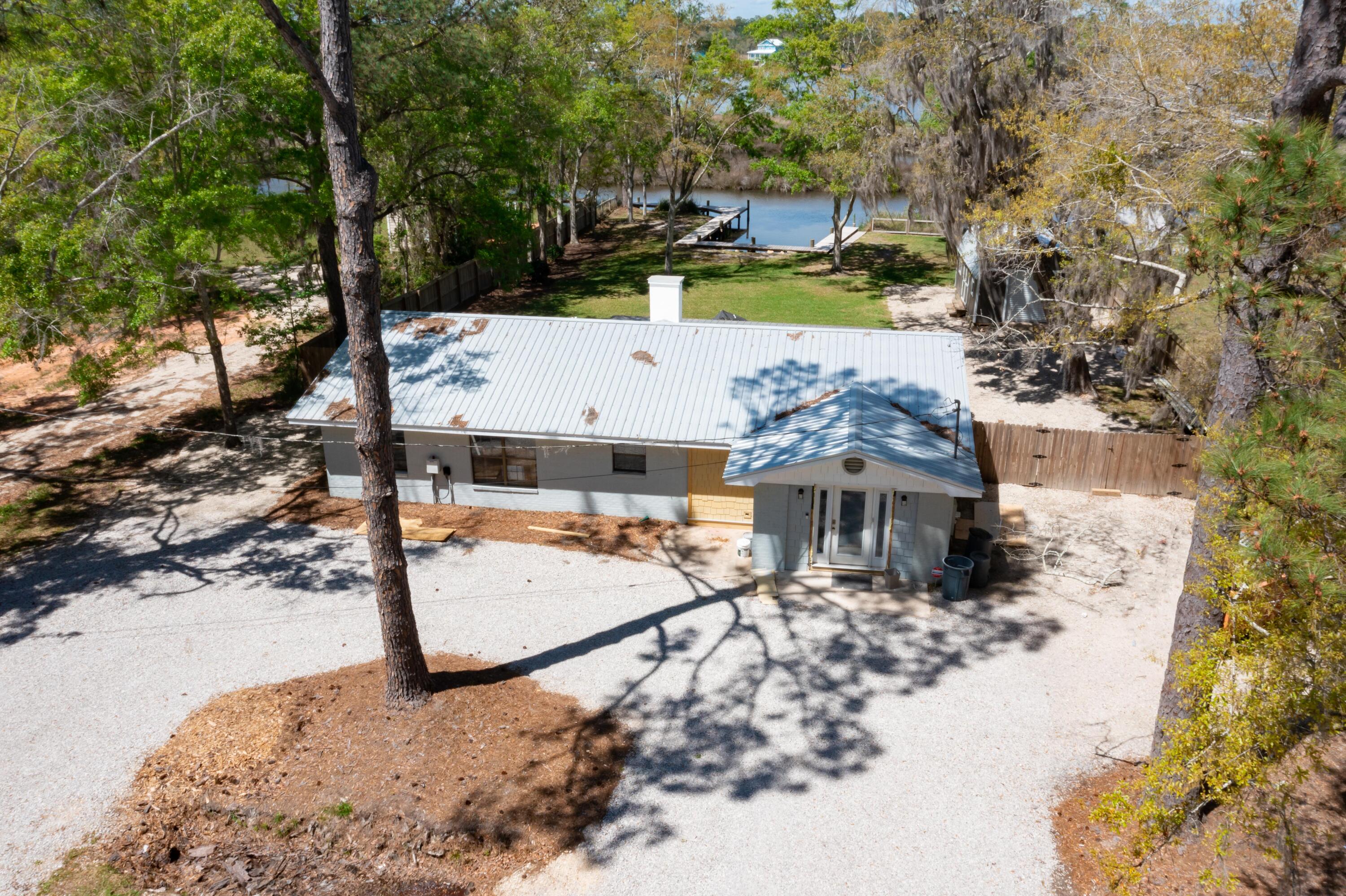 BAY GROVE - Residential