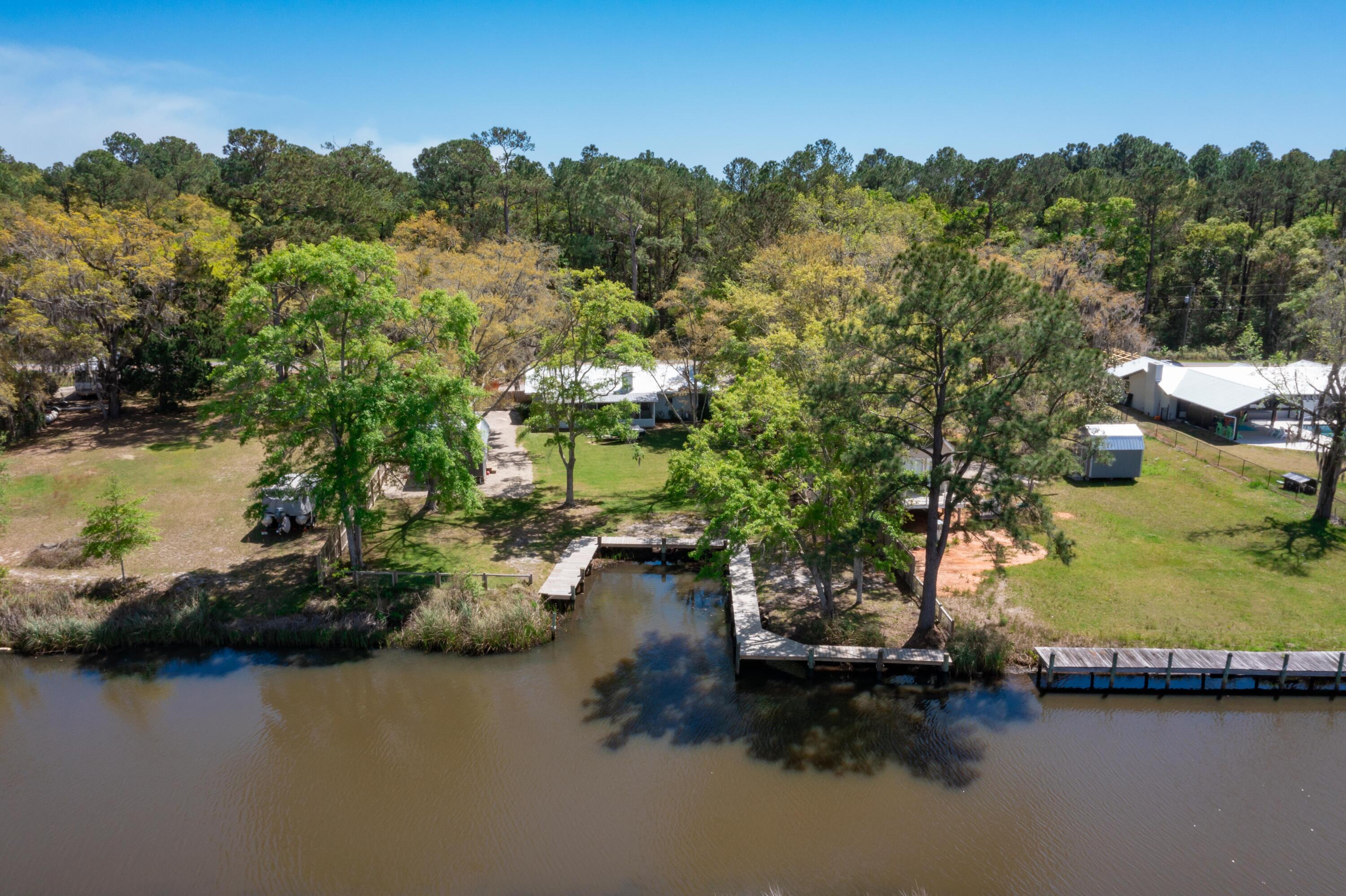 BAY GROVE - Residential