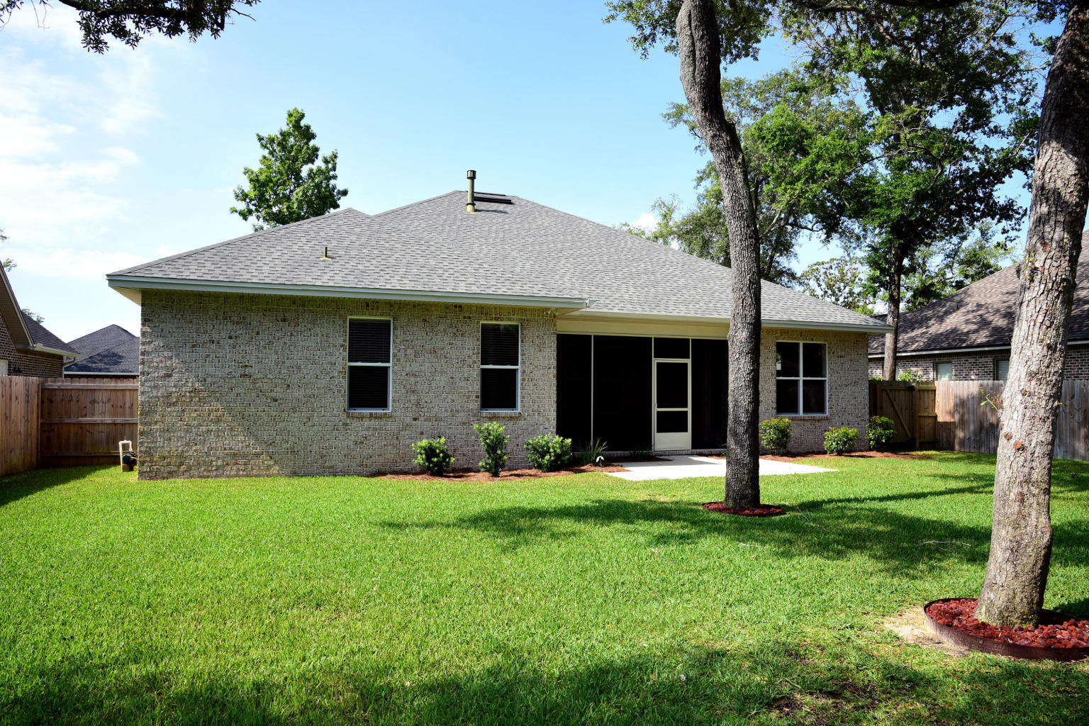 MAGNOLIA WOODS - Residential Lease