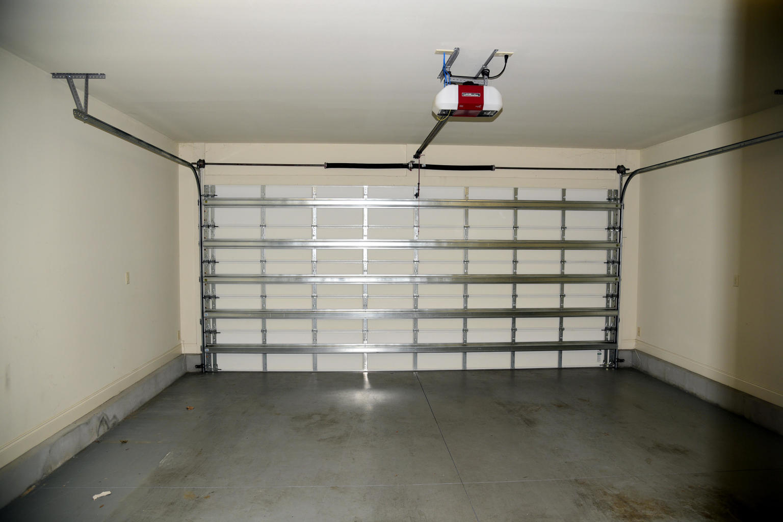 MAGNOLIA WOODS - Residential Lease