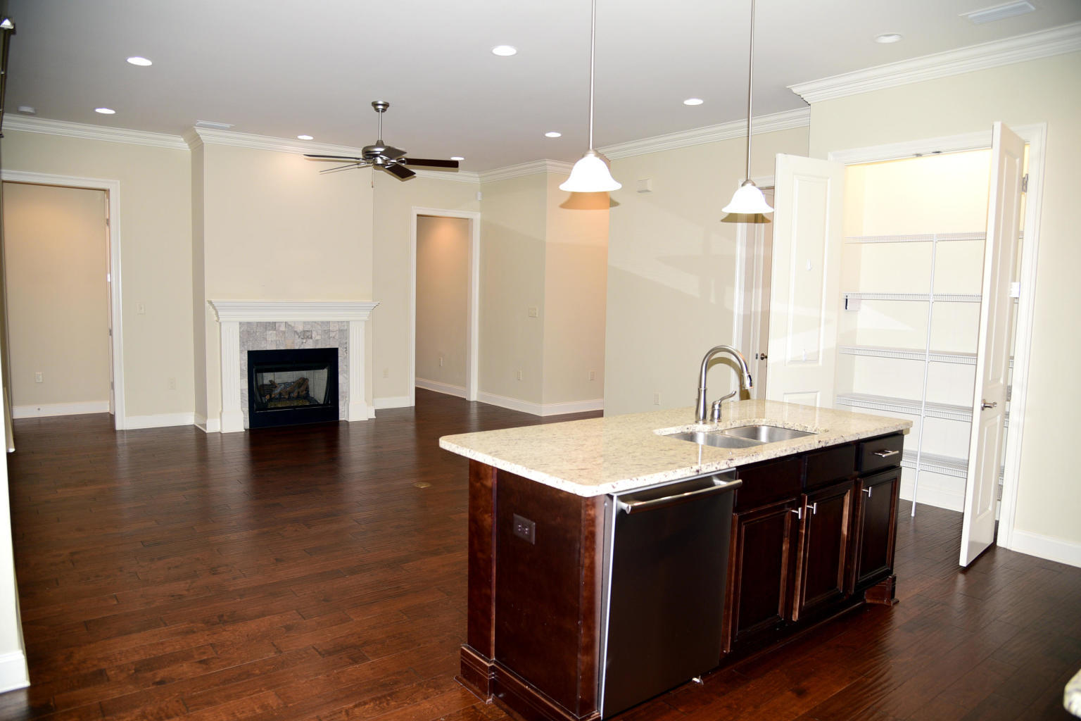 MAGNOLIA WOODS - Residential Lease